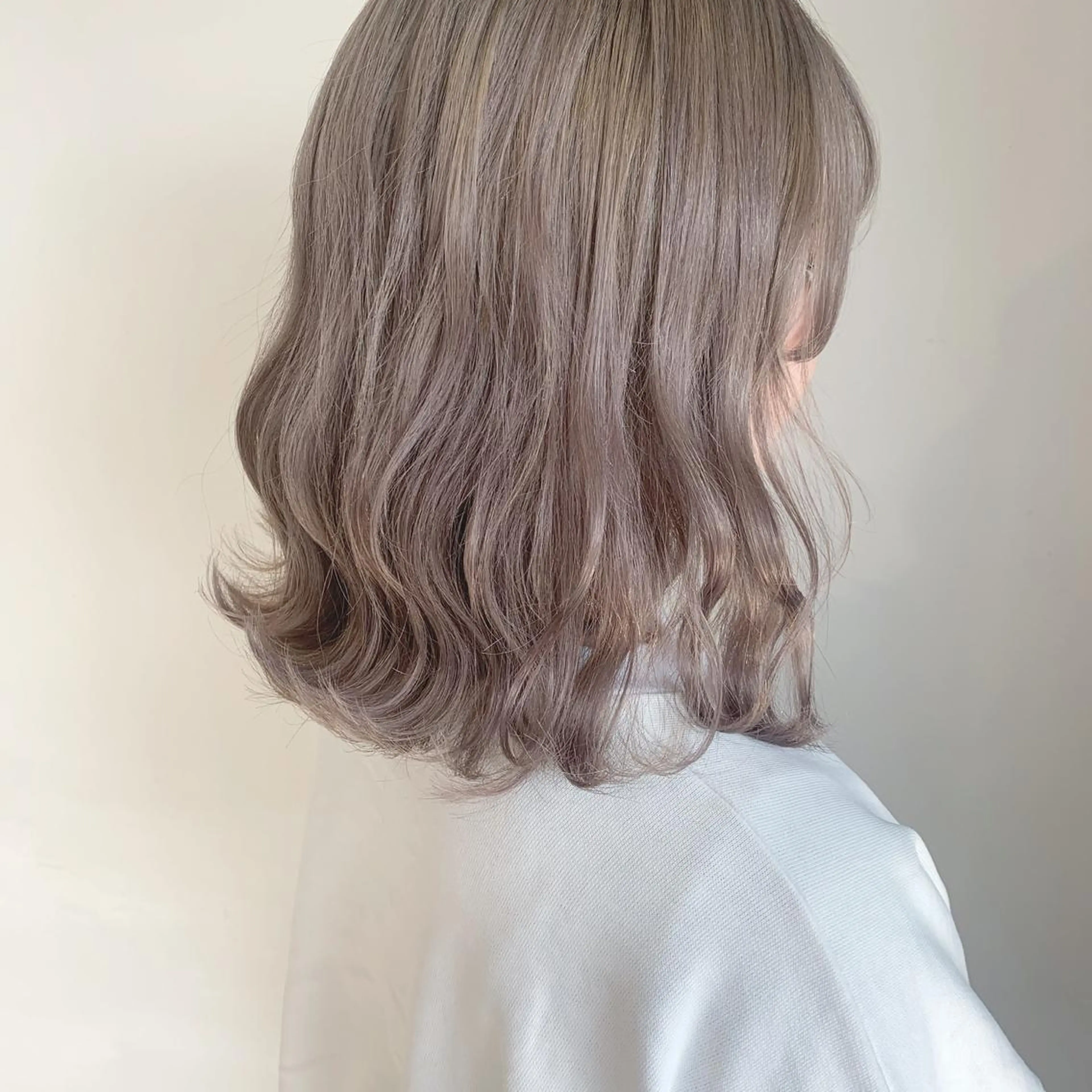 ミディアム etore 矢場町 南沙希のヘアスタイル