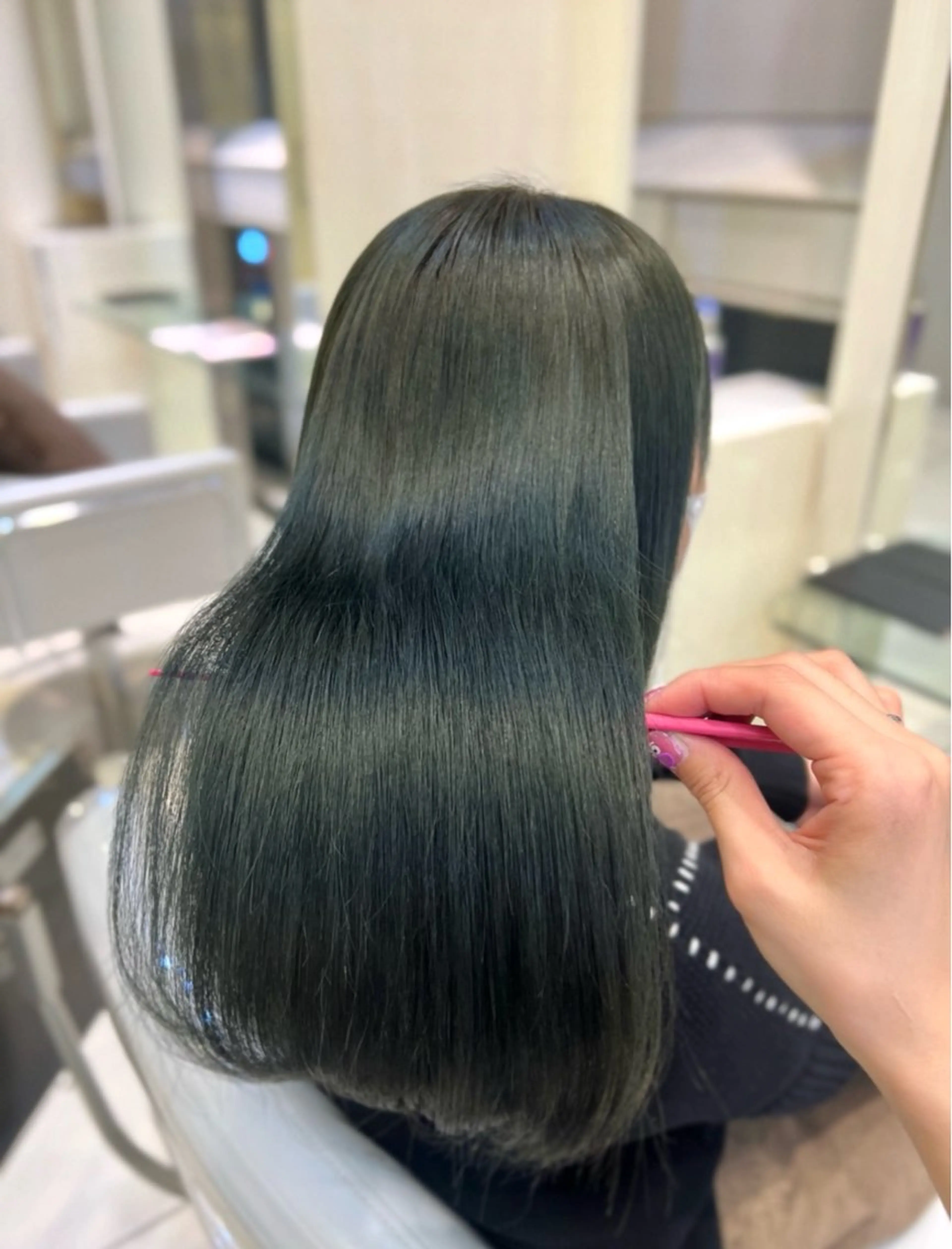 セミロング カラー ブリーチ Ash 銀座店所属・銀座/カラー 🎀momo🎀のヘアスタイル