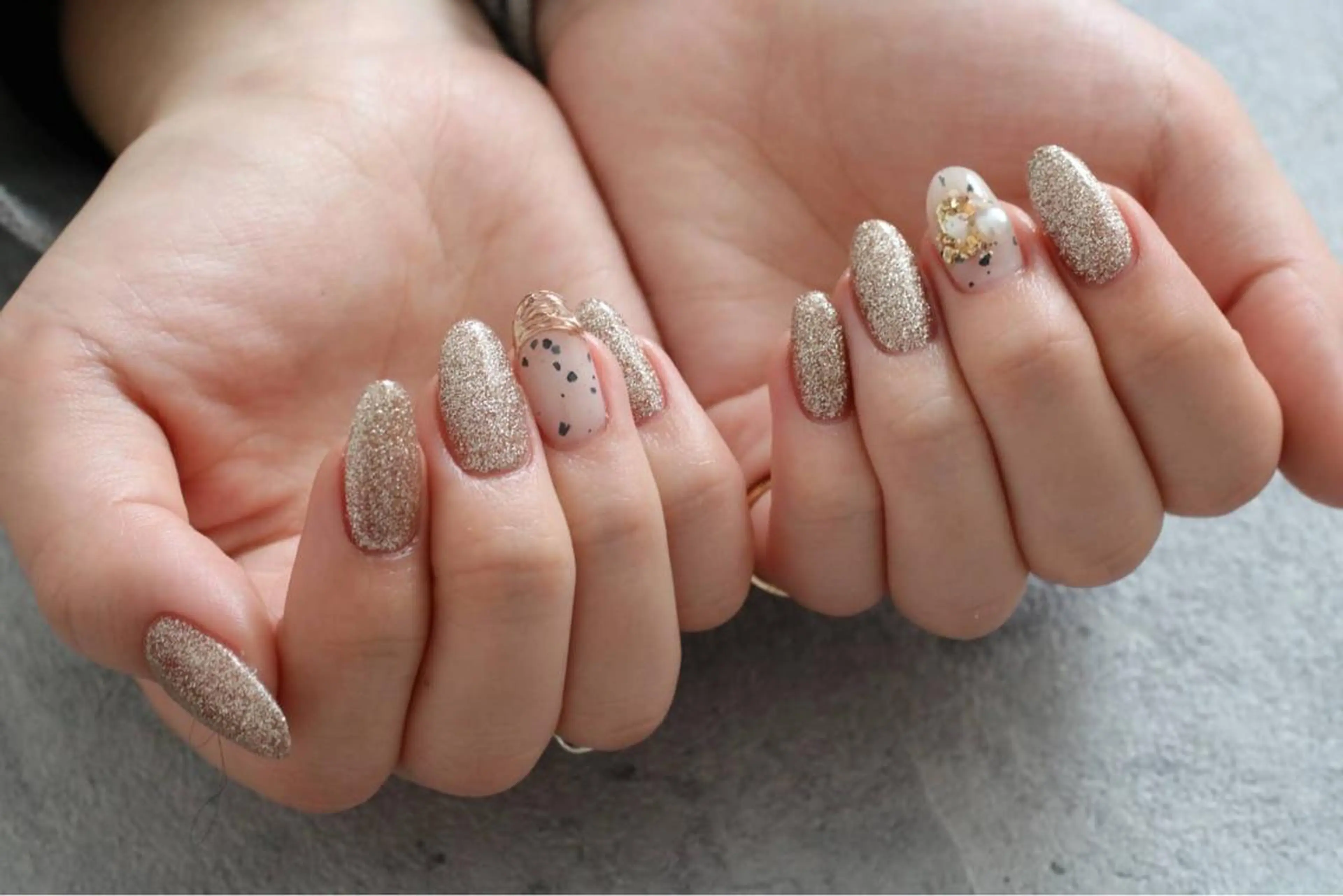 ネイル オーロラネイル カジュアル ジェルネイル ラメ(グリッター) マグネットネイル MH Nailのネイルデザイン