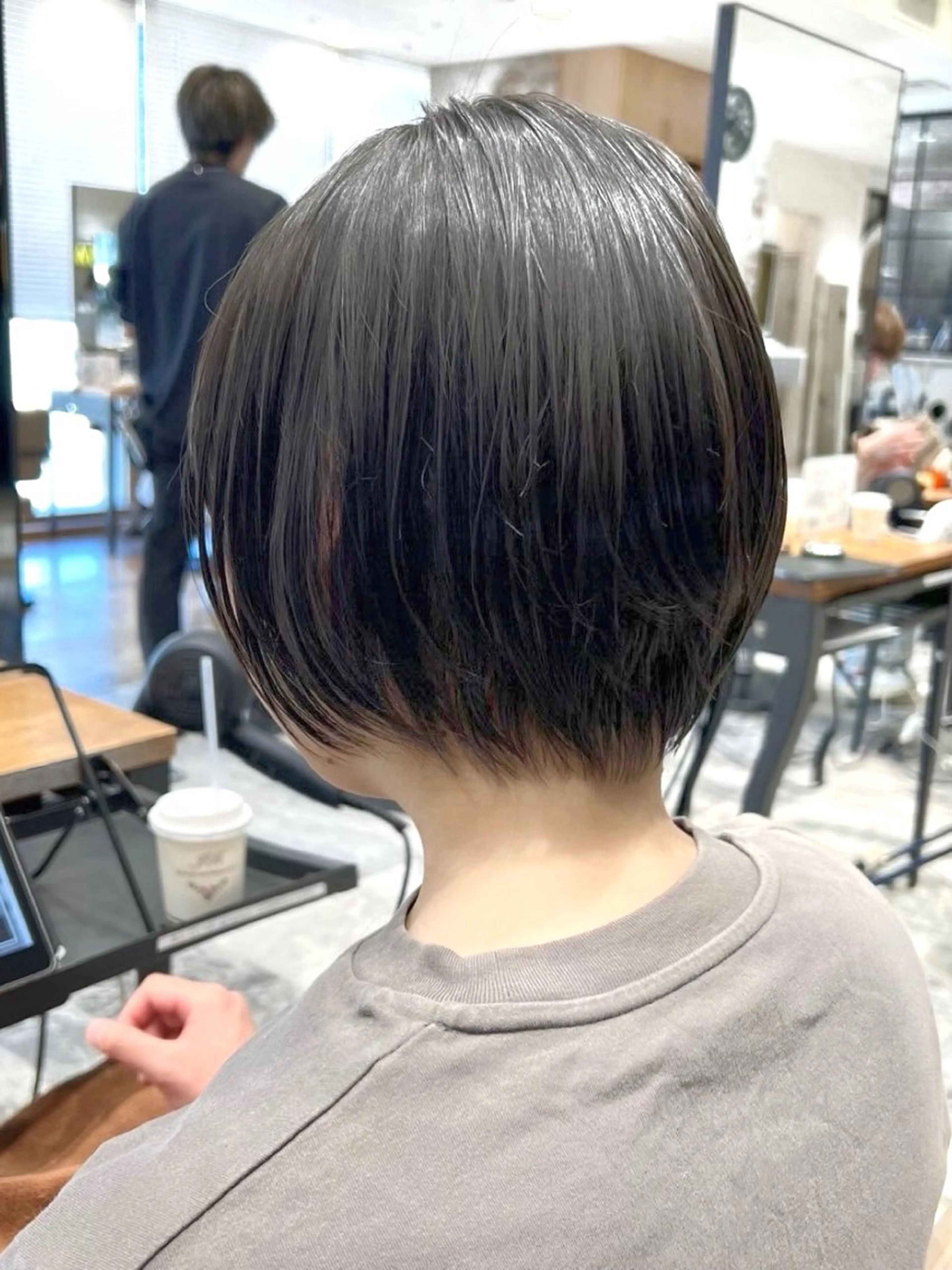 ショート カラー カット ヘアカラー トリートメント 💍新宿ショート 💍岩田莉奈のヘアスタイル