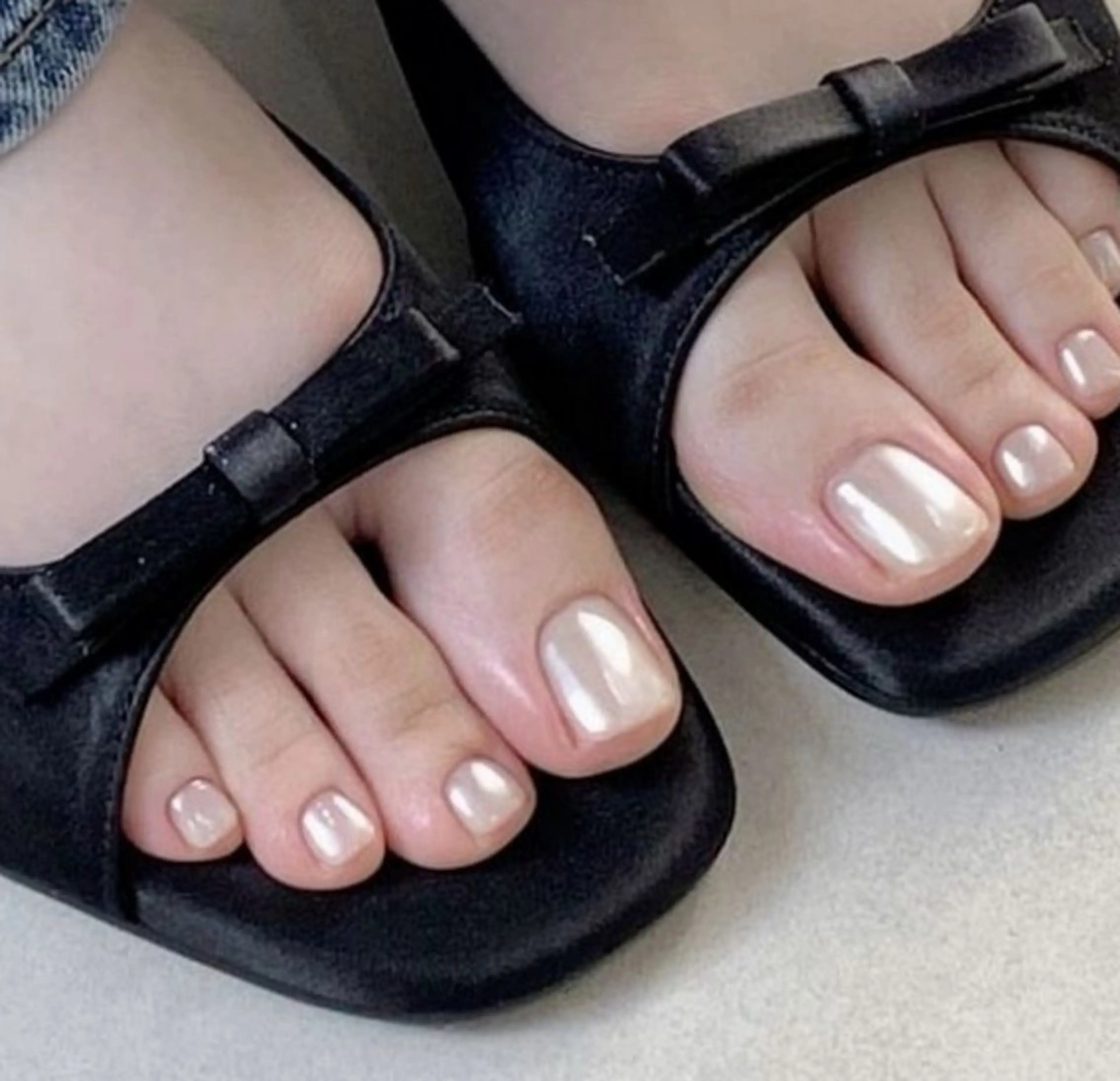 ネイル フットネイル ミラーネイル Her Nails Yokosuka Chuo所属・HerNails  Yokosukaのネイルデザイン