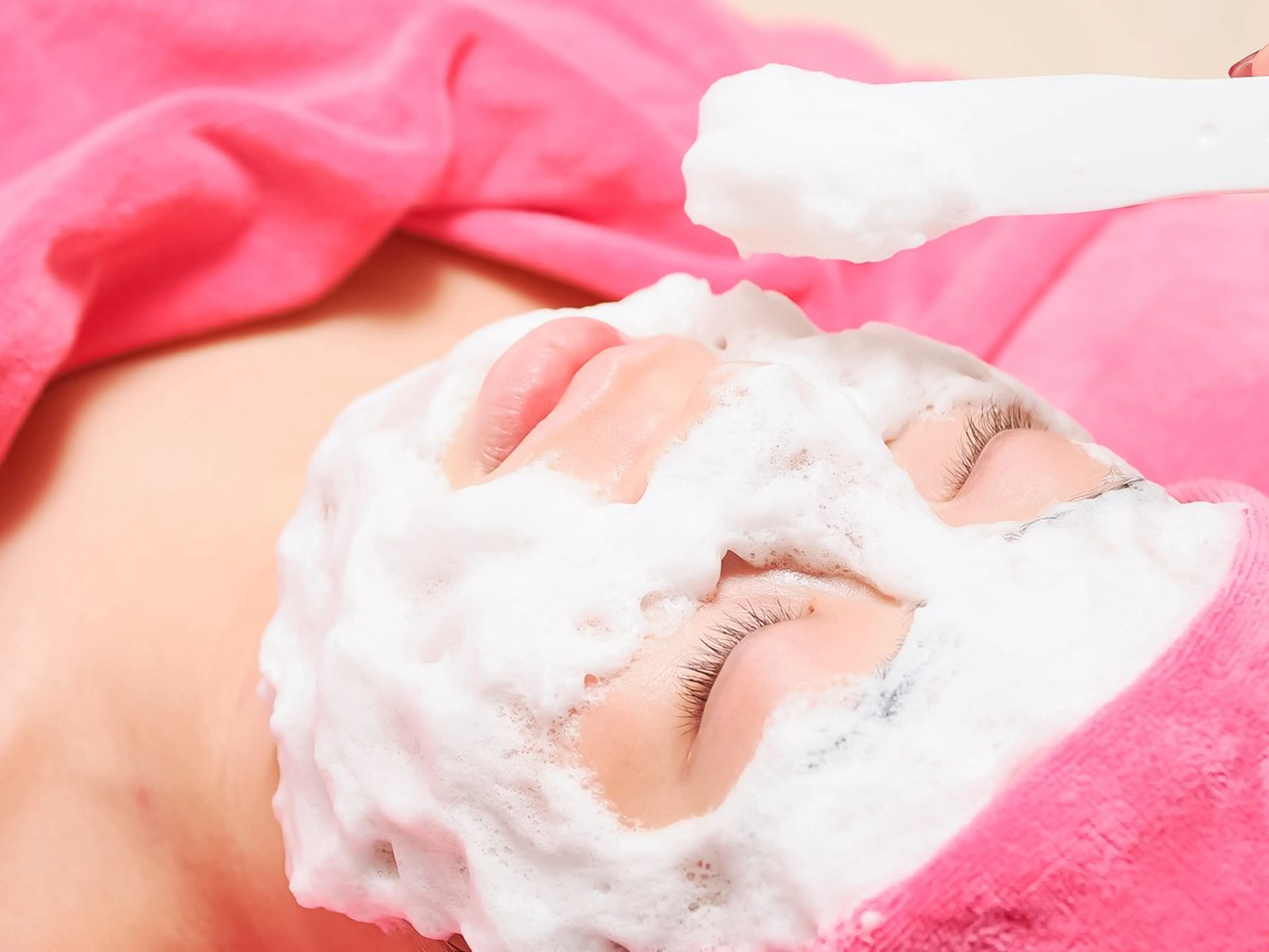 【クレパ】クレンジング・泡ピーリング・幹細胞炭酸パックで毛穴レスに。ニキビ肌にも◎の写真