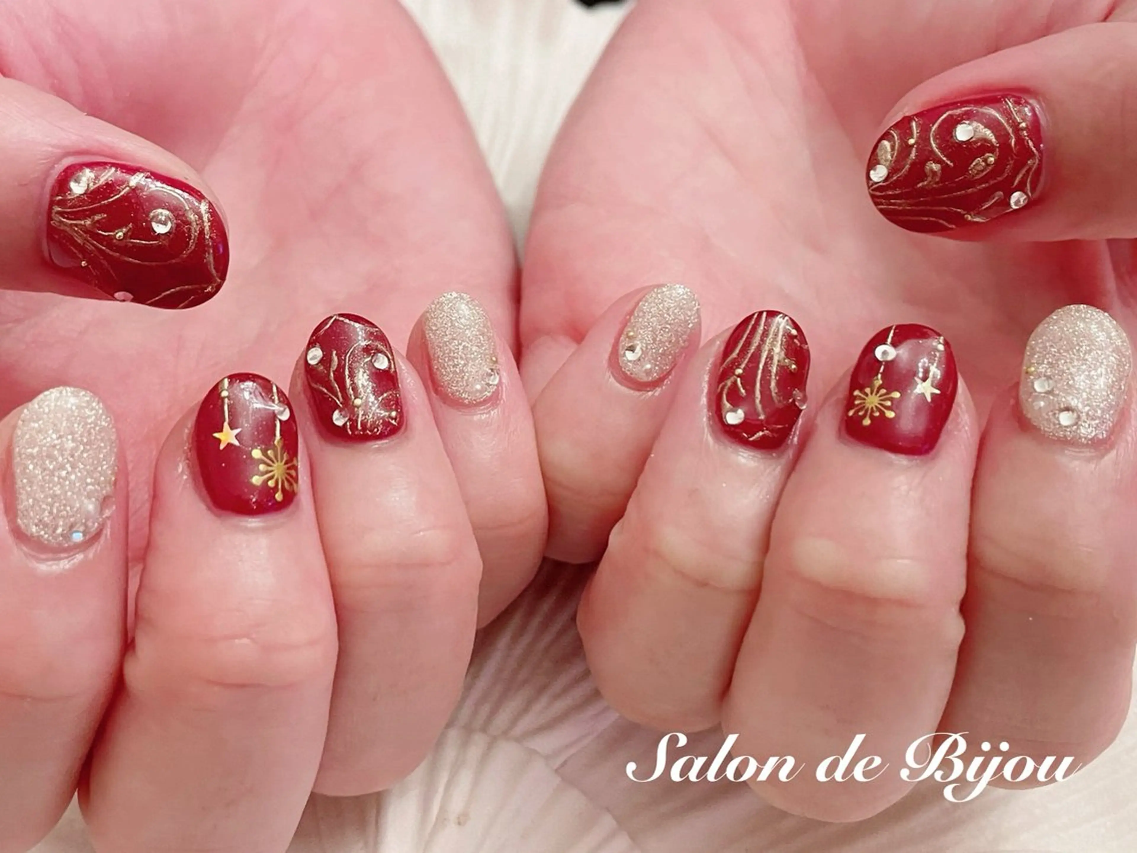 ネイル ミラーネイル 冬ネイル クリスマス Salon  de Bijou所属・格谷 和歩の眉毛・アイブロウイメージ