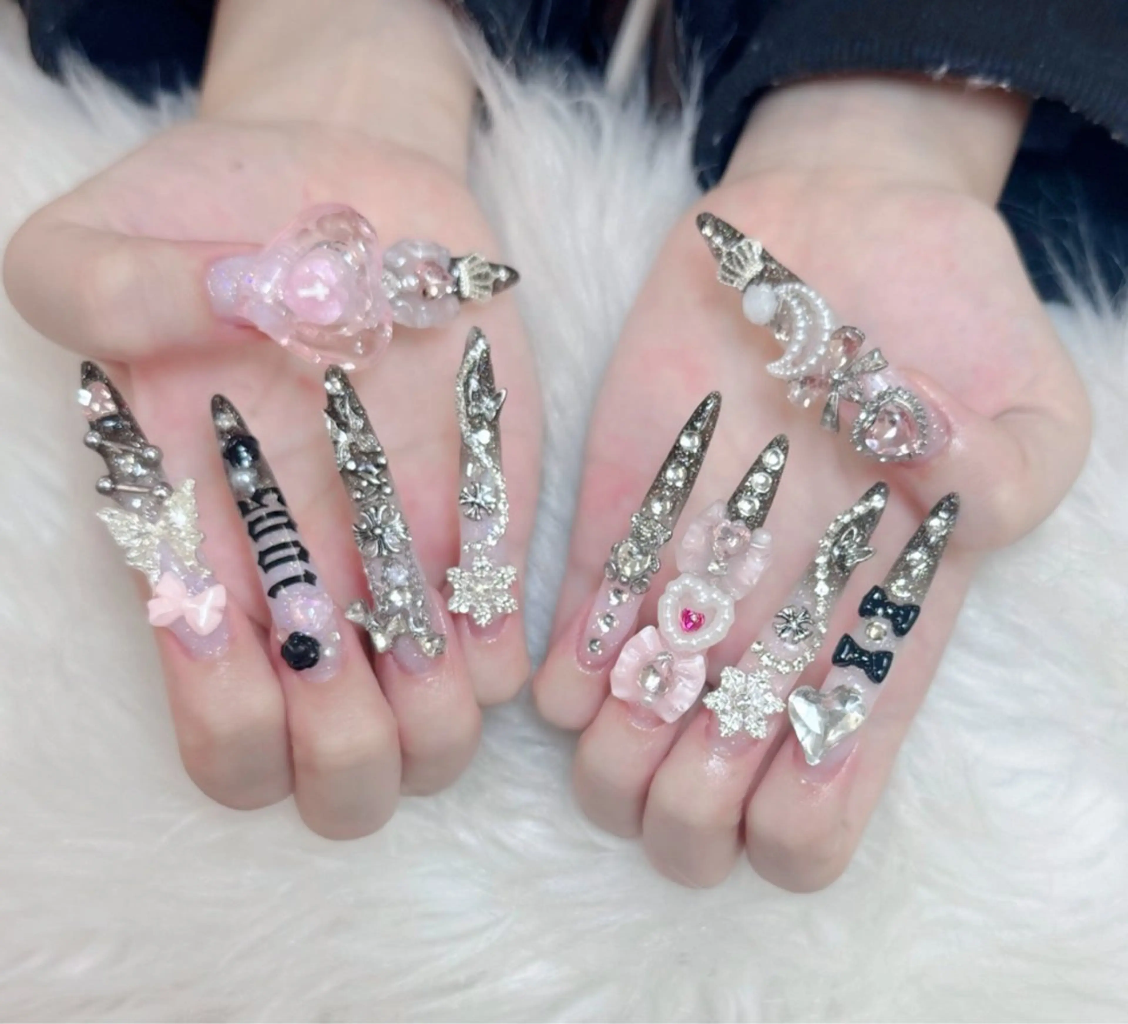 ネイル 成人式 ロングネイル マグネットネイル 大理石ネイル(マーブル) リボン ハンドネイル Amee Nailsalonのネイルデザイン