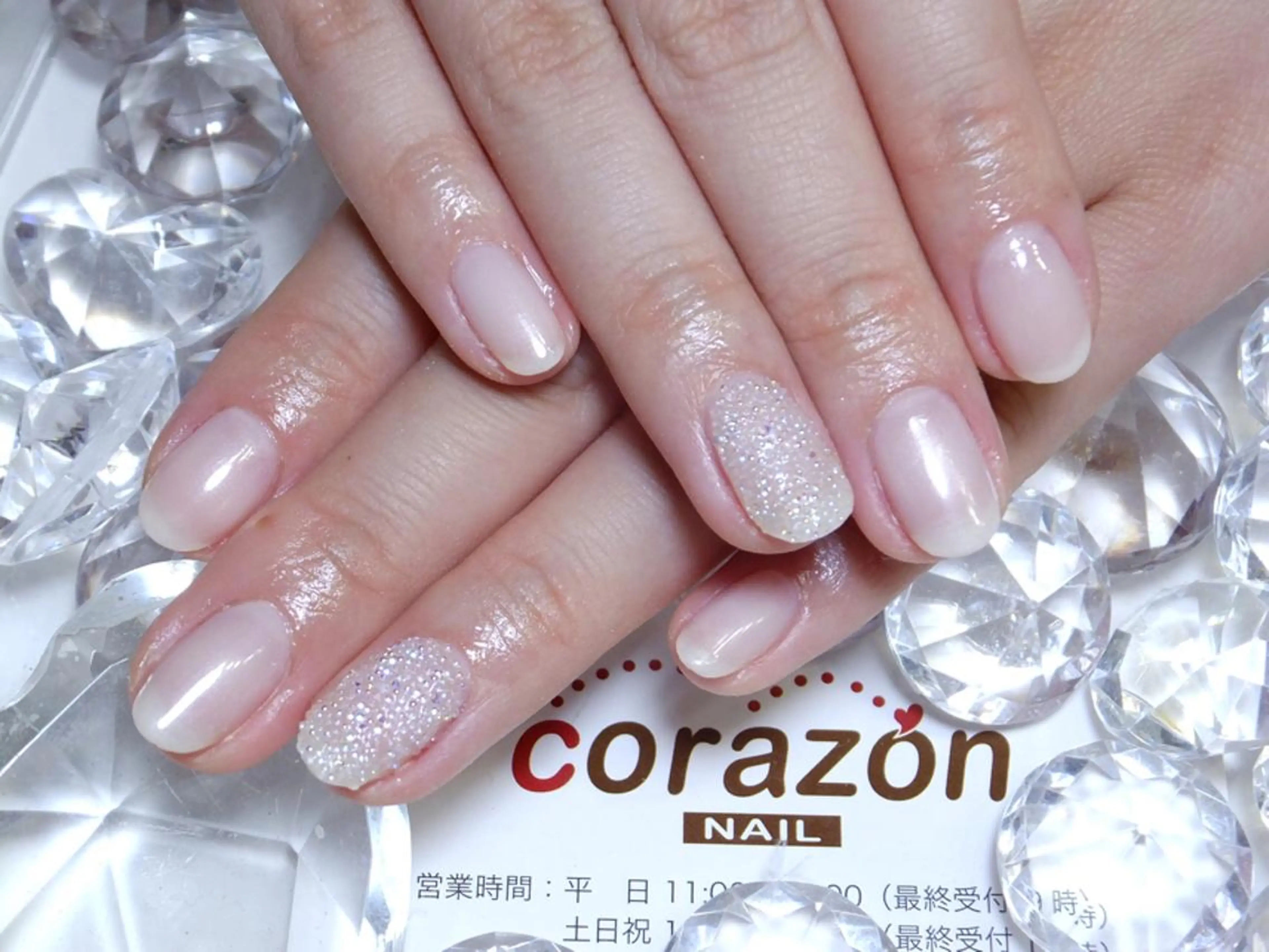 ネイル ワンカラーネイル シンプルネイル ストーンネイル corazon所属・ネイリスト aicoのネイルデザイン