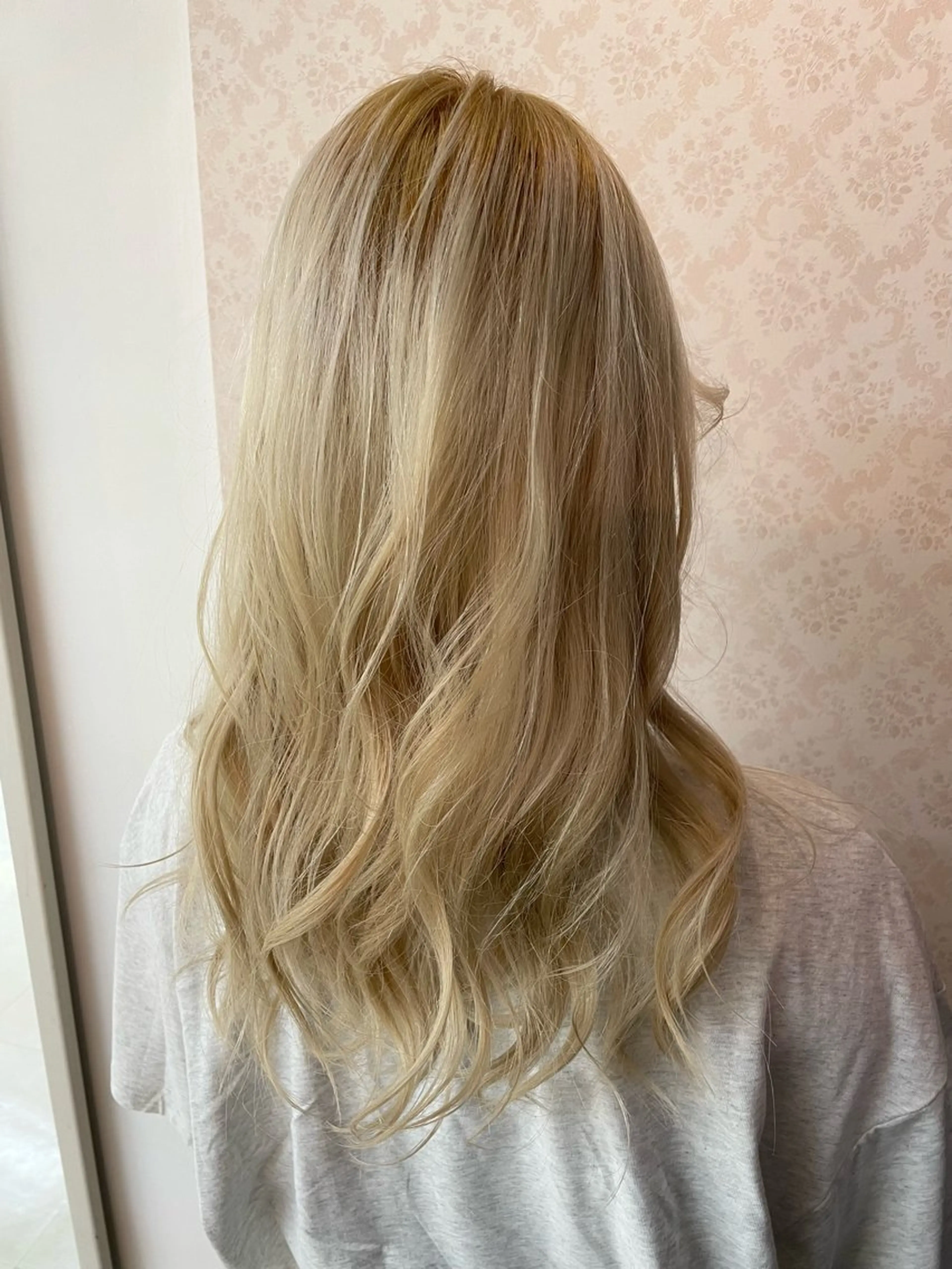 ロング カラー ヒヨシ ルナのヘアスタイル