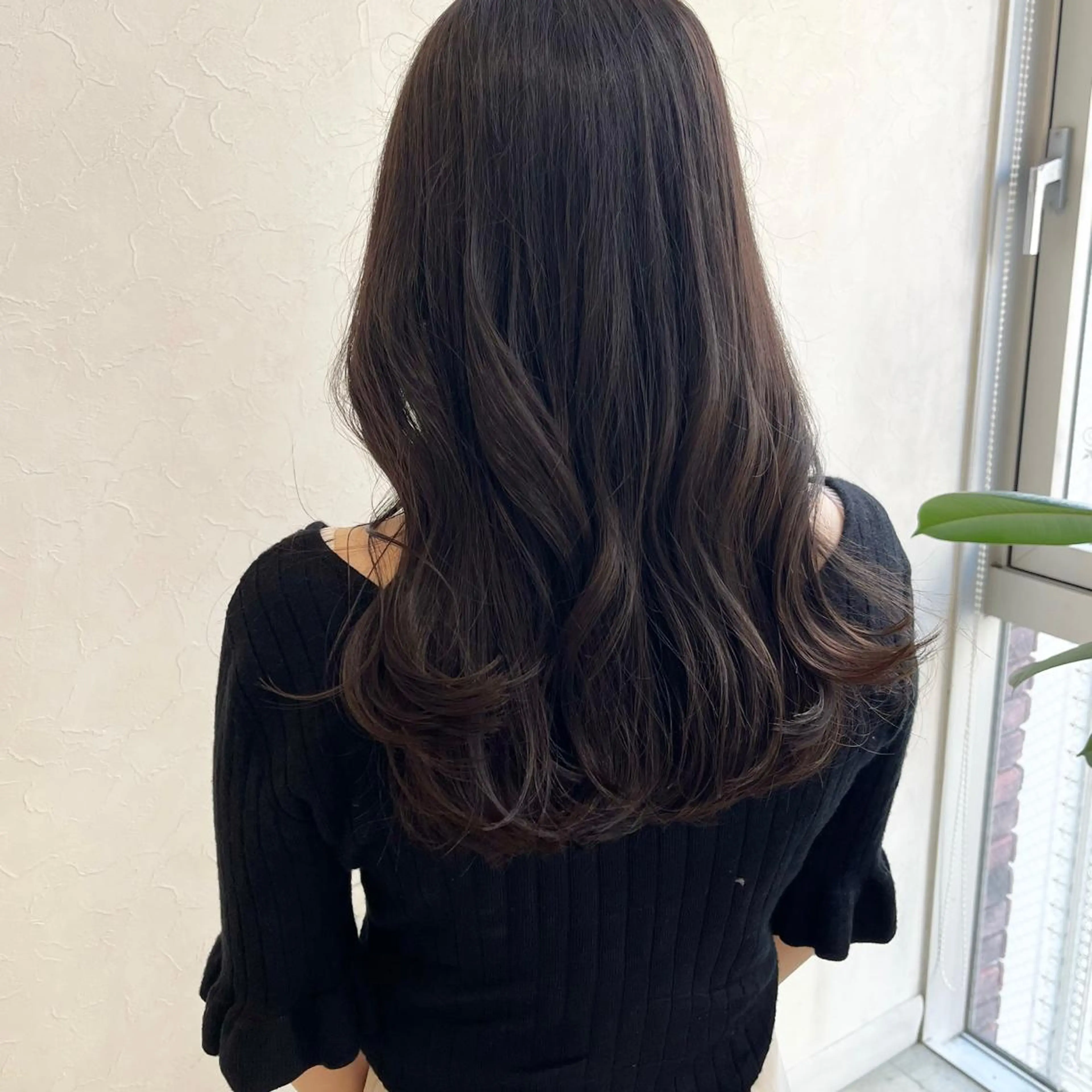 ロング カラー SiLO yuri andoのヘアスタイル