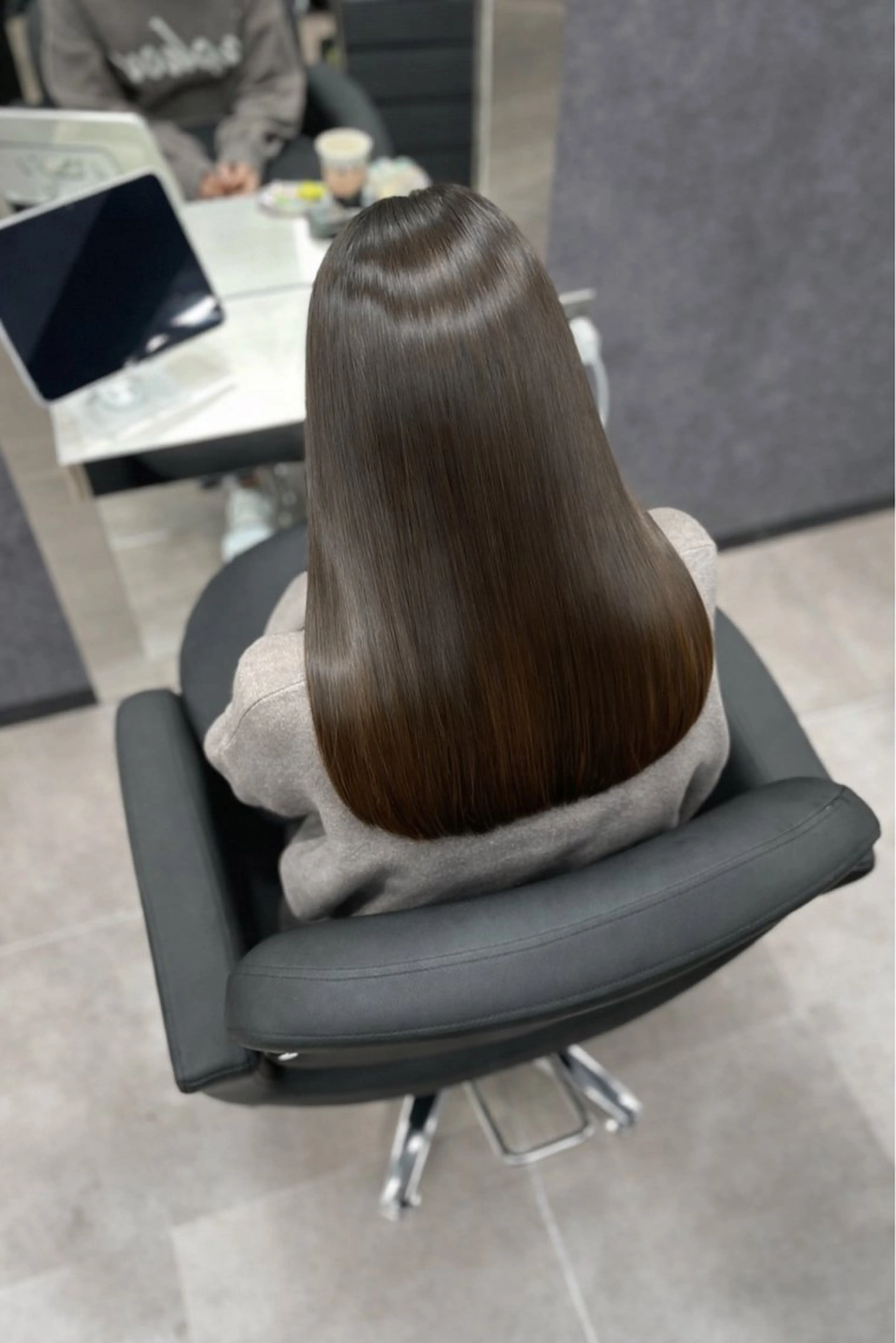 ロング カット ヘアカラー 縮毛矯正 トリートメント CYNTHIADUE 店長｜ IRISUのヘアスタイル