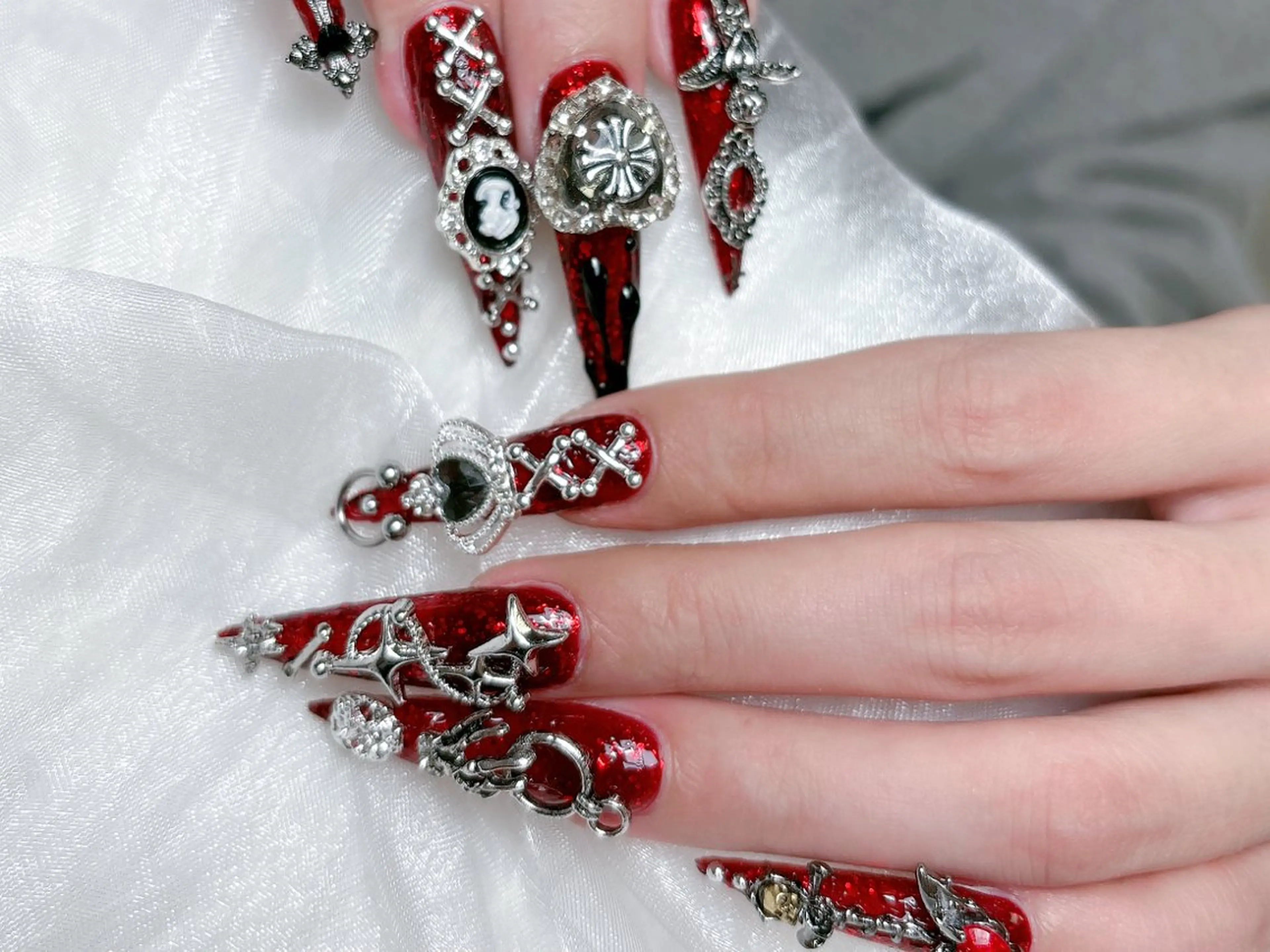 ネイル 成人式 ジェルネイル ロングネイル マグネットネイル ミディアムネイル ハンドネイル MoMoA Nail ネイル長さ出し専門店のネイルデザイン