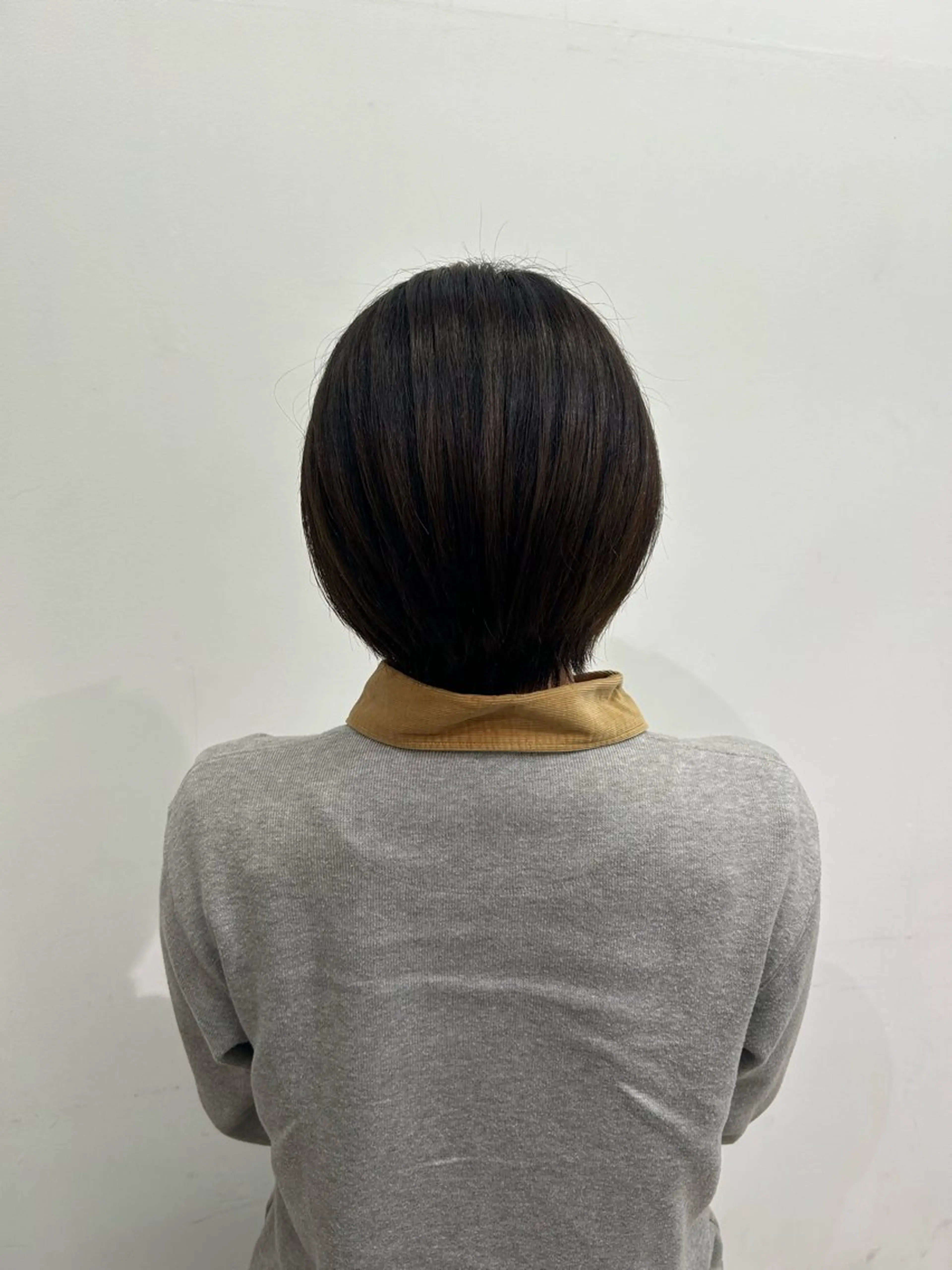 ショート Mei /オリーブ カラー/アレンジのヘアスタイル