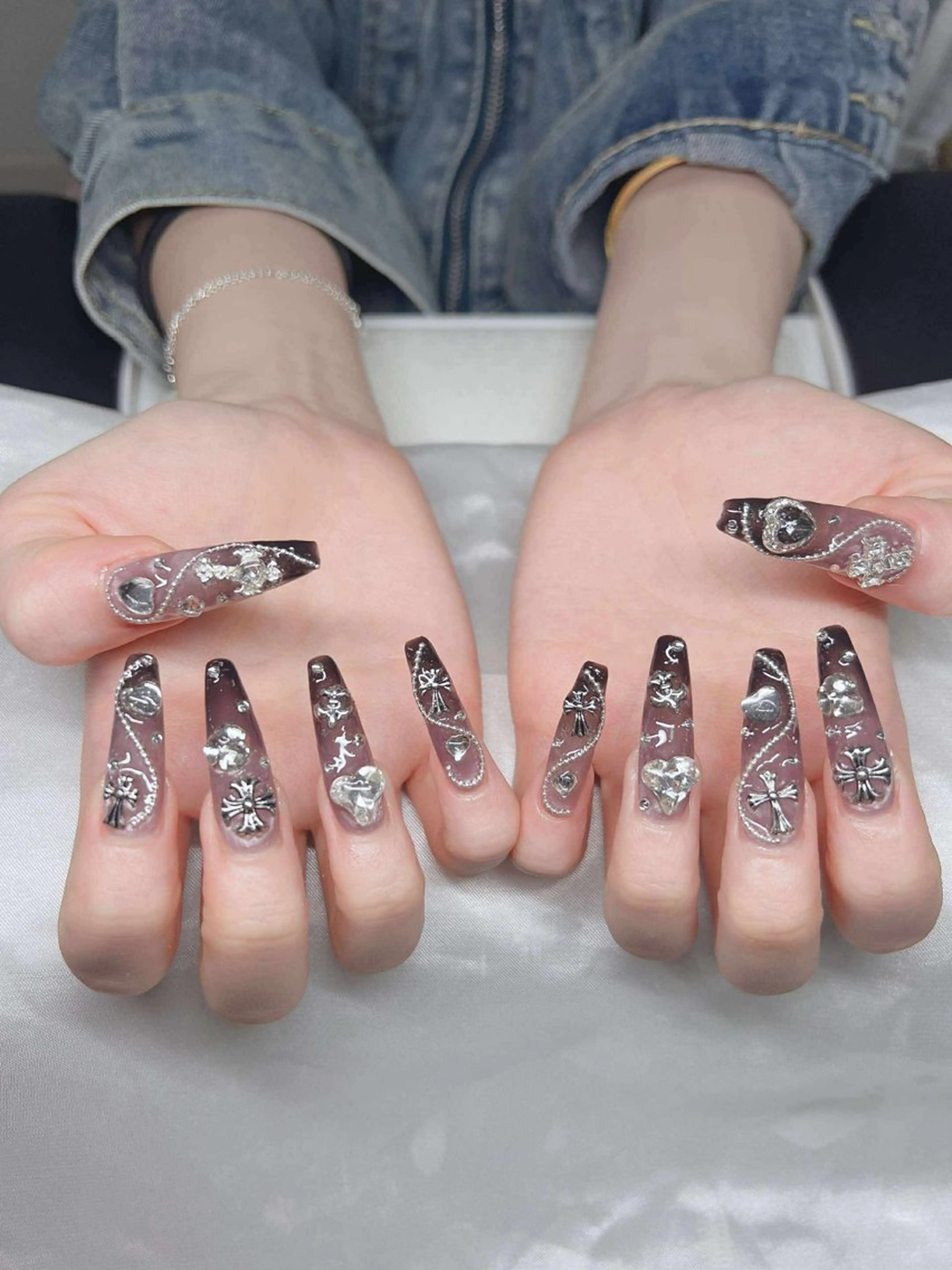 ネイル 長さ出し グラデーション 卒業式 キラキラネイル マグネットネイル ハンドネイル Lee Nailsのネイルデザイン