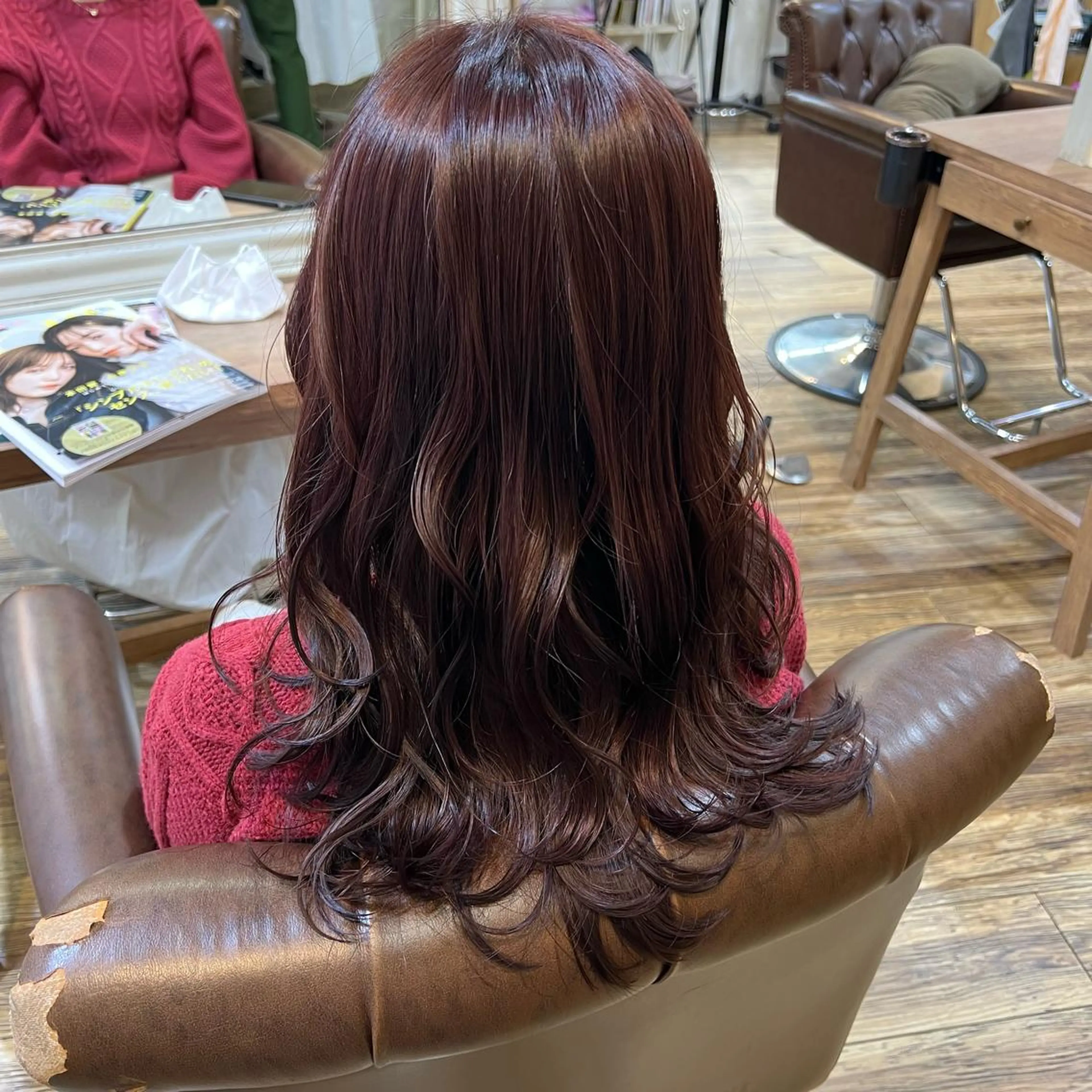 カラー ブラウンカラー カシス 染矢 優希のヘアスタイル