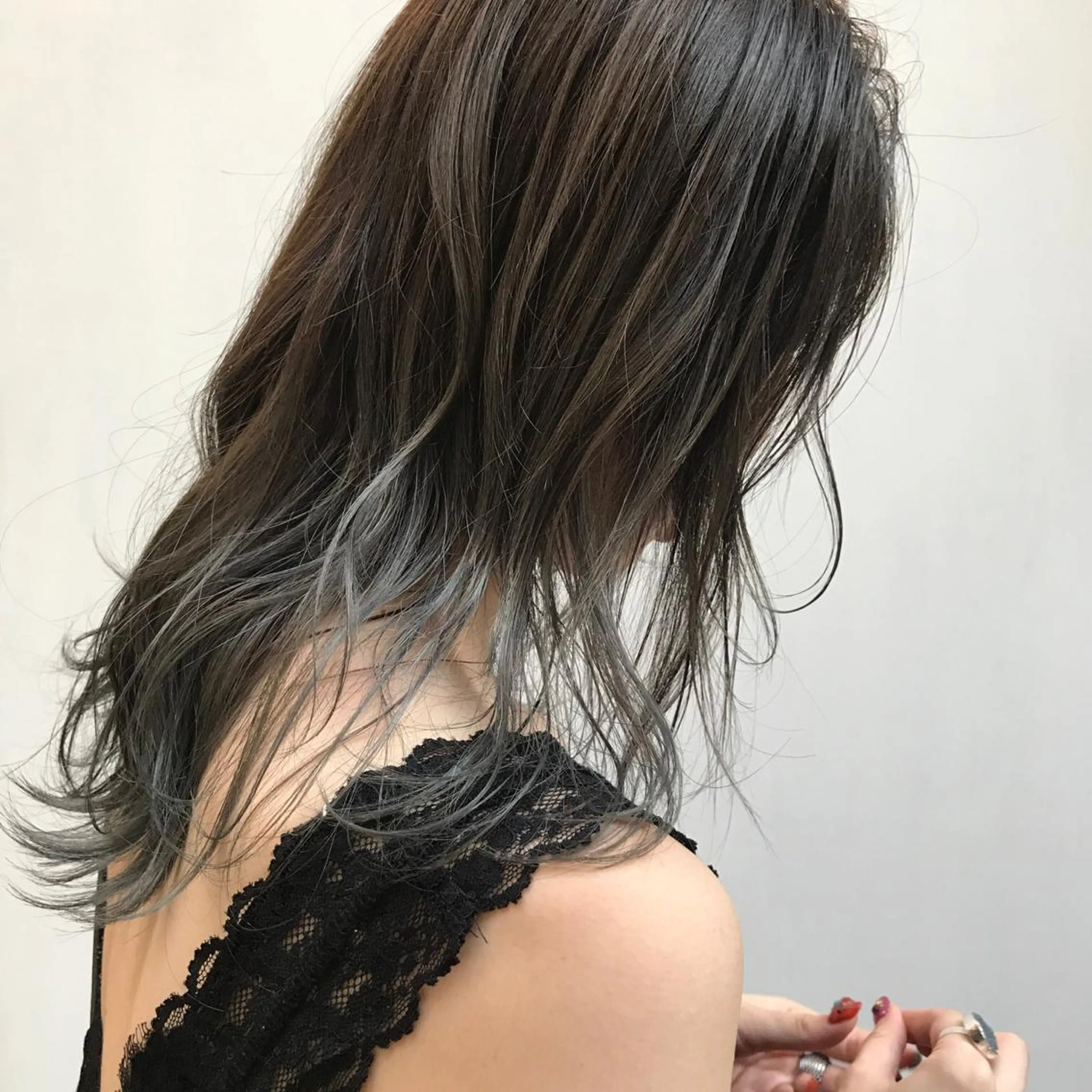 ミディアム カラー ダブルカラー 日々所属・谷 大地のヘアスタイル