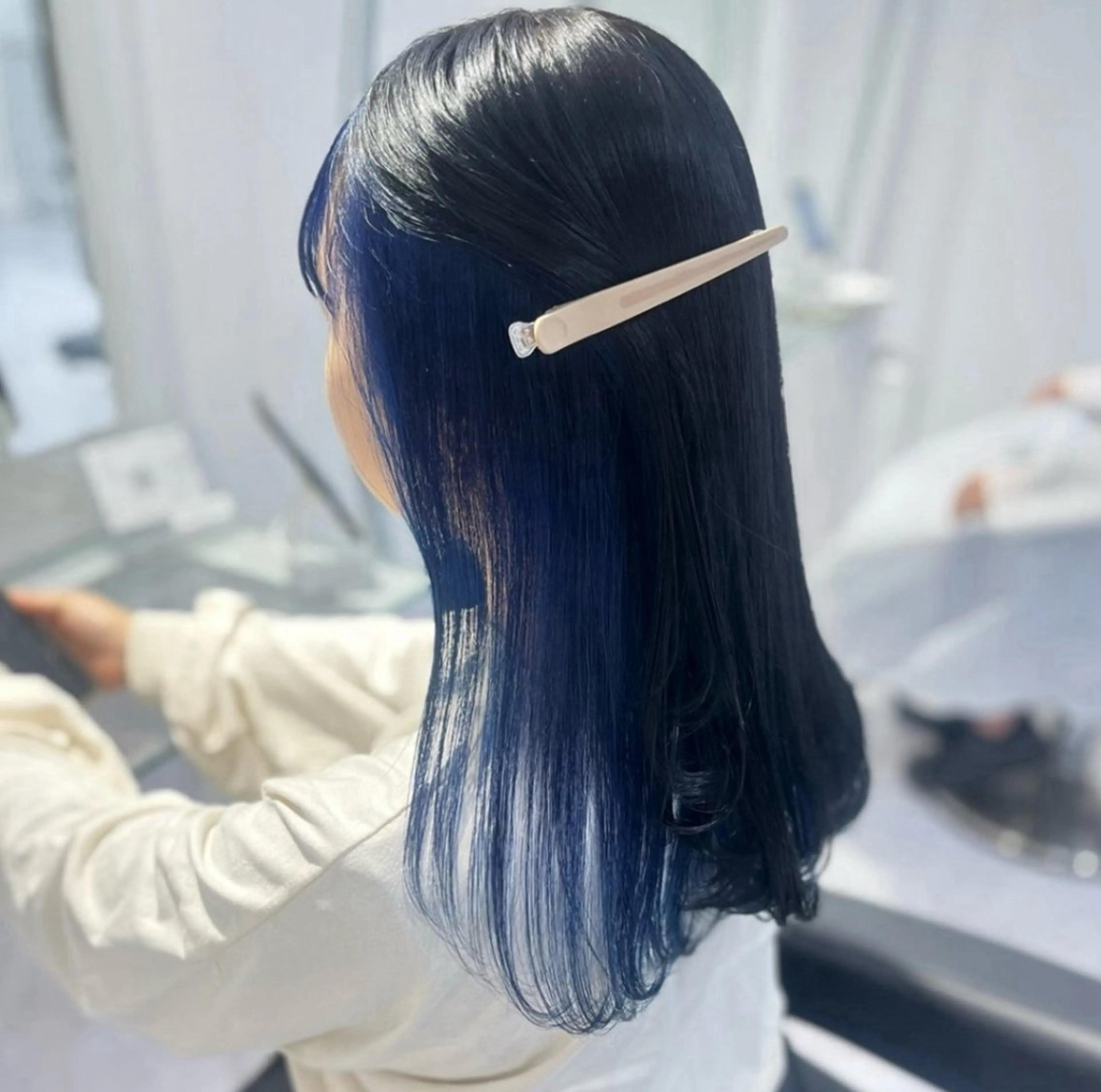 ロング カラー 🫧うる艶トレンド 🫧透明感カラーのヘアスタイル