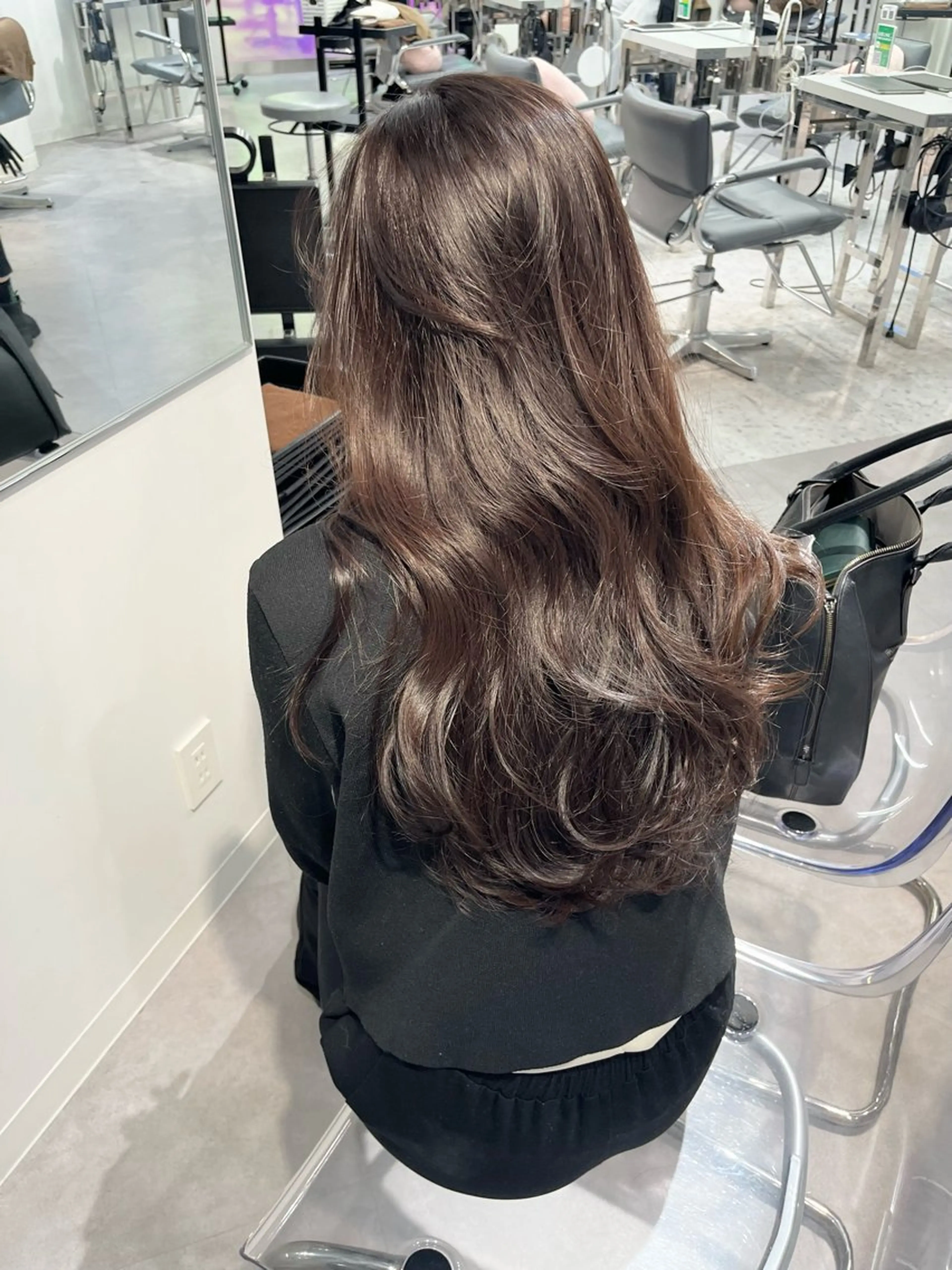 ロング カラー アッシュ アッシュブラウン ブラウンカラー グレージュ レイヤーカット カット ヘアカラー 韓国ハッシュカット/ 新宿/髪質改善/岡崎のヘアスタイル