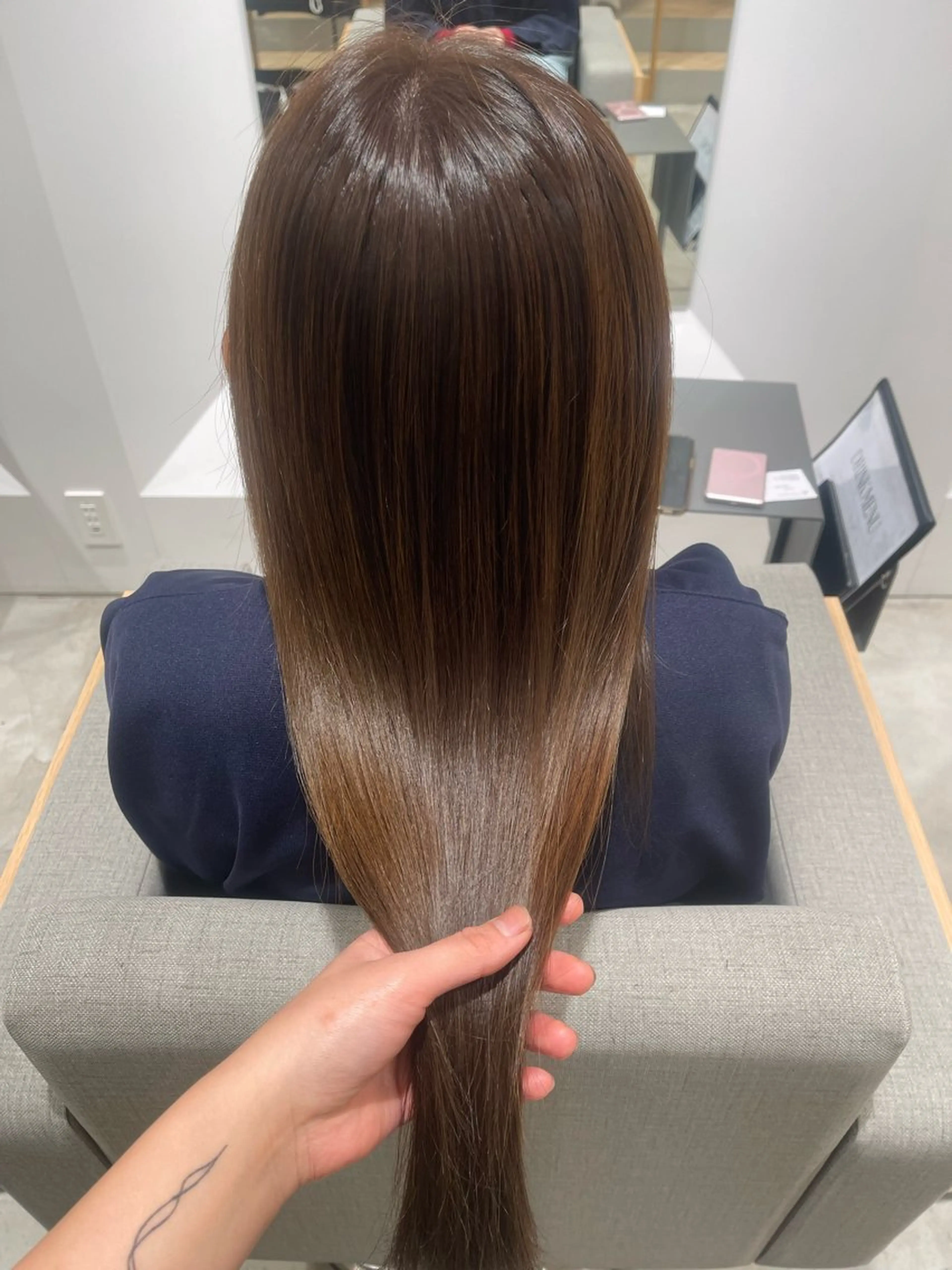 ロング stair:case 銀座店所属・stair:case 細淵舞子のヘアスタイル