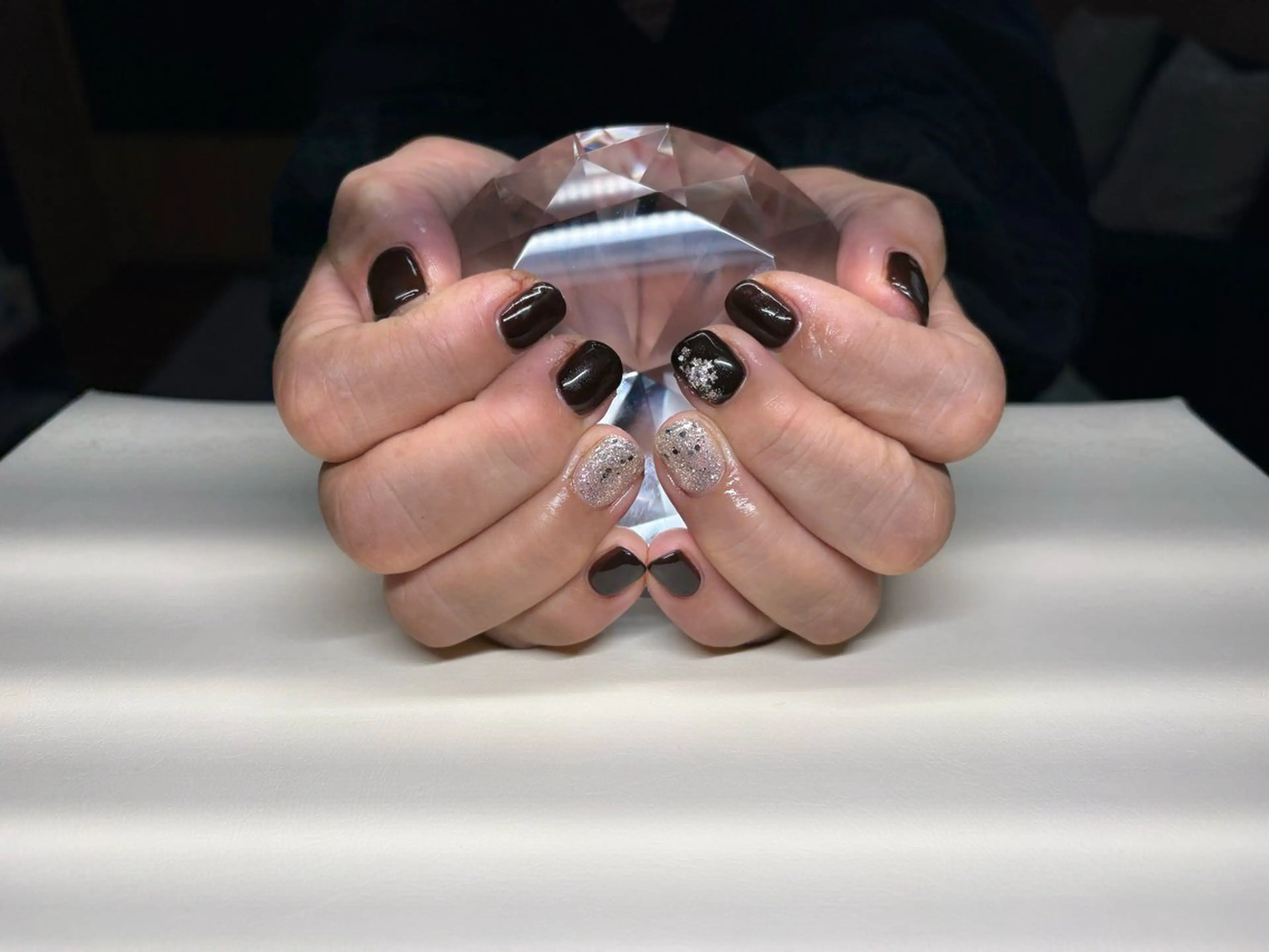 ネイル ブラウン ラメ(グリッター) Rainbow Moonのネイルデザイン