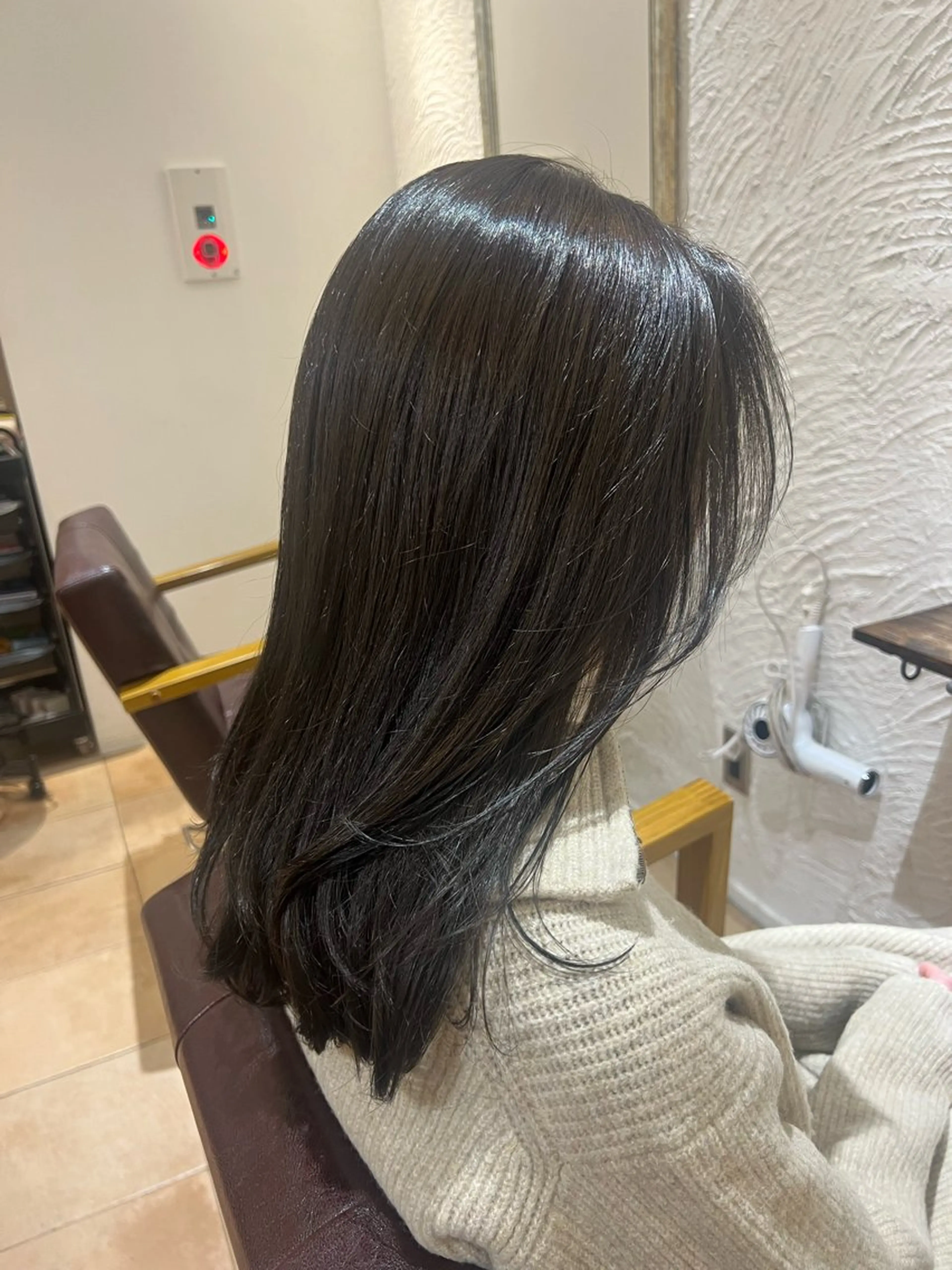 セミロング カラー 🥀韓国ヘア🥀 宮津真菜のヘアスタイル