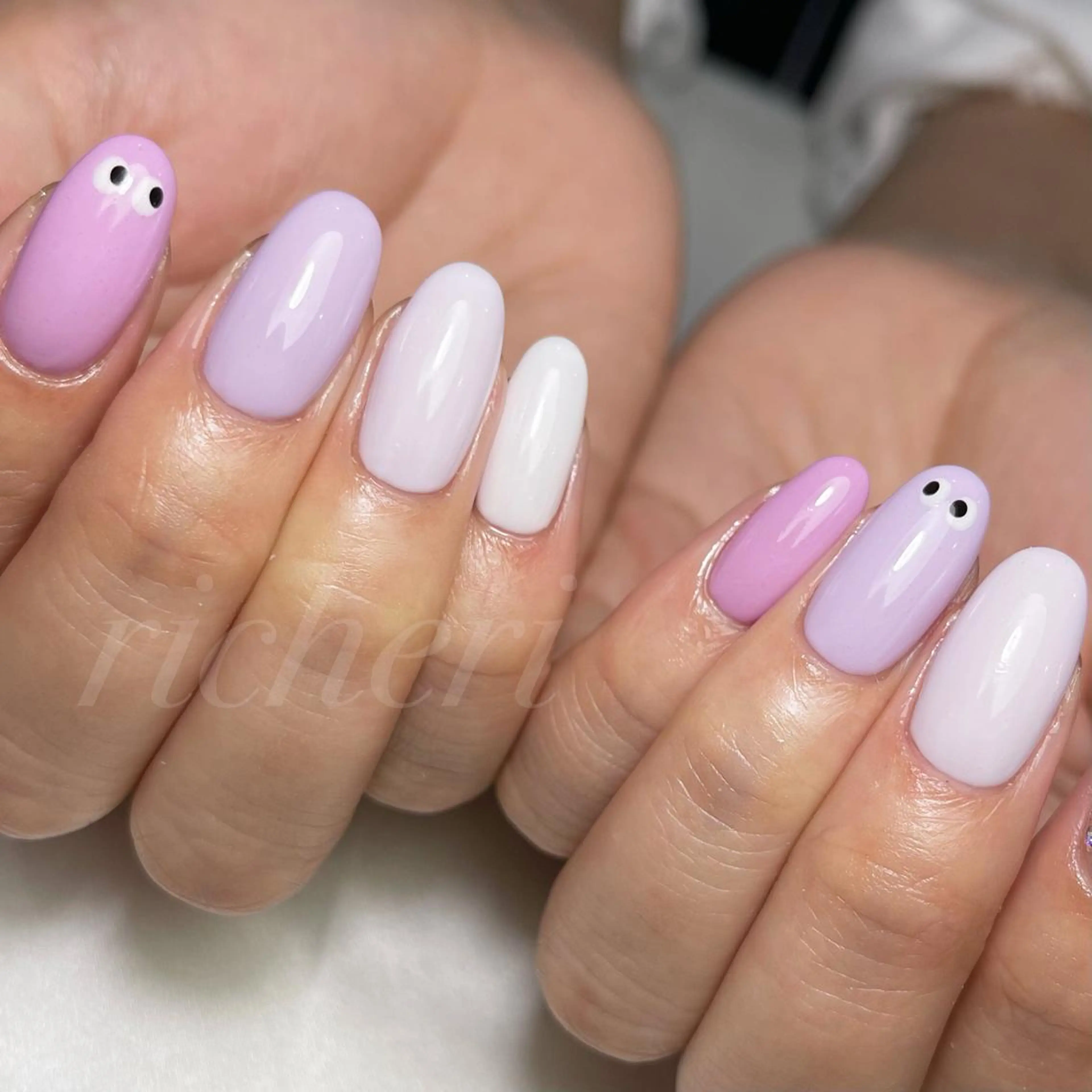 ミディアム ネイル ハンドネイル richeri beautyのエステ・リラクイメージ