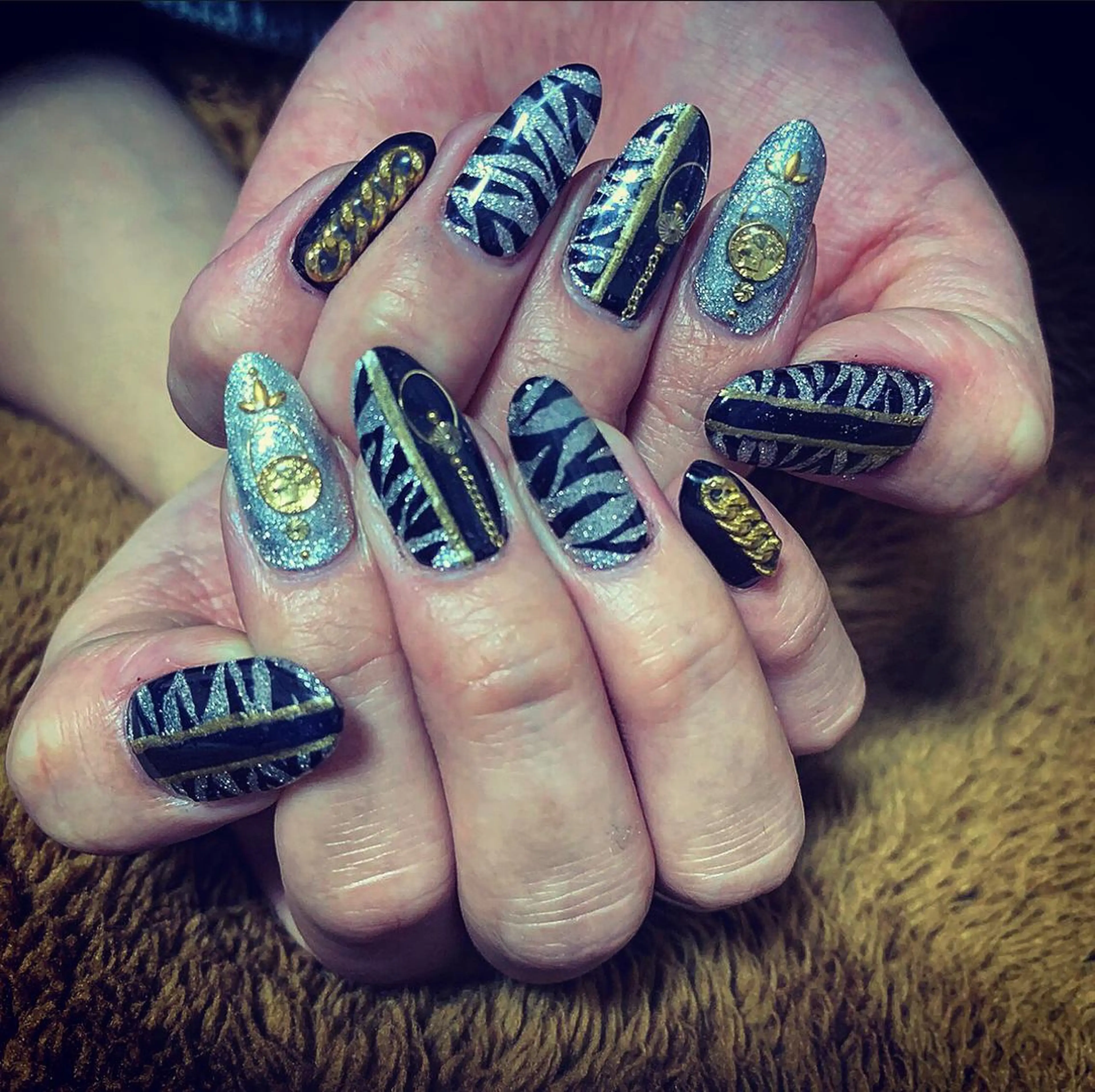 ネイル アニマル柄 河野 弥月のネイルデザイン