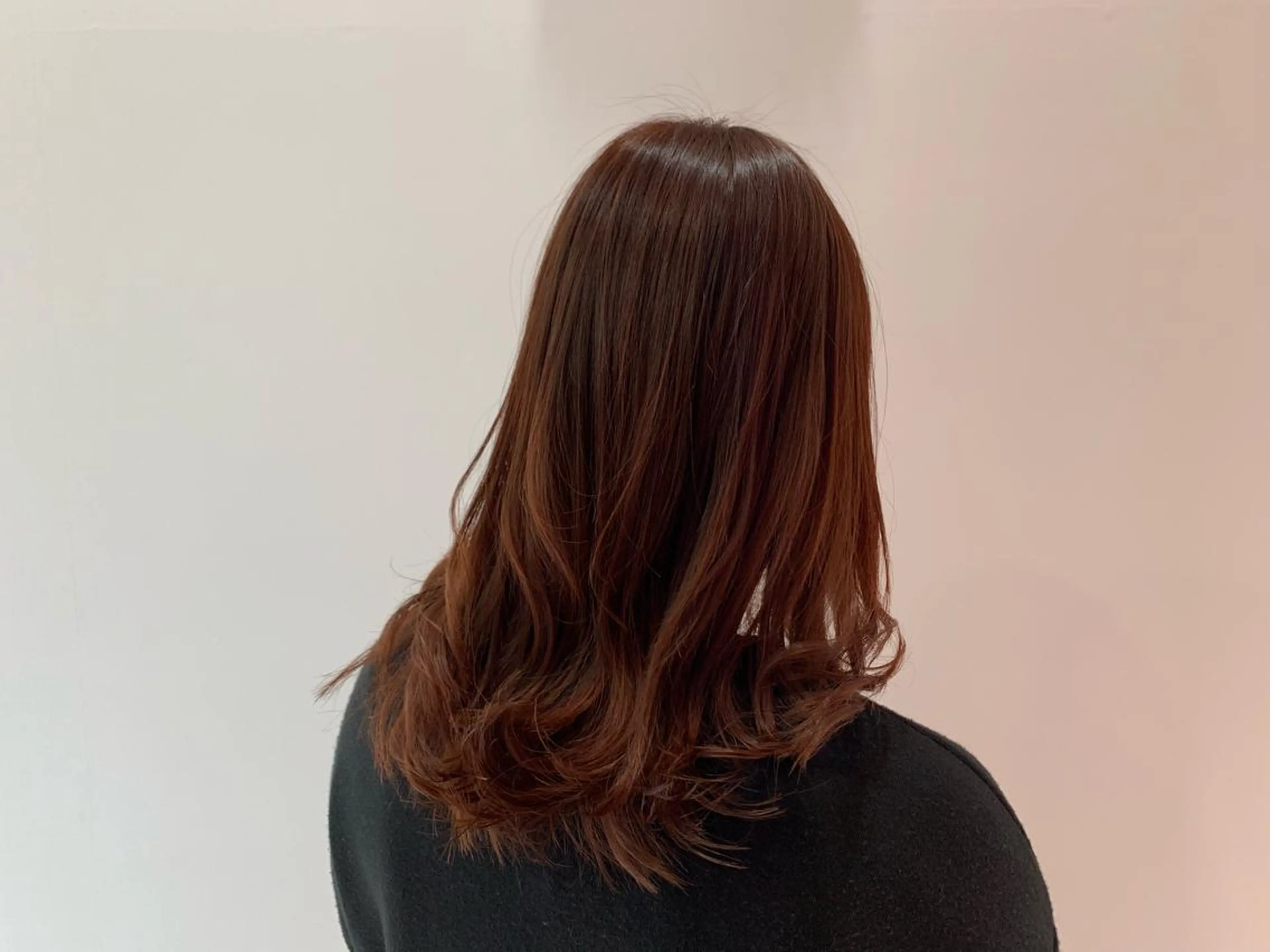 セミロング カラー レイヤーカット nambu-GARDEN所属・高橋 美波のヘアスタイル