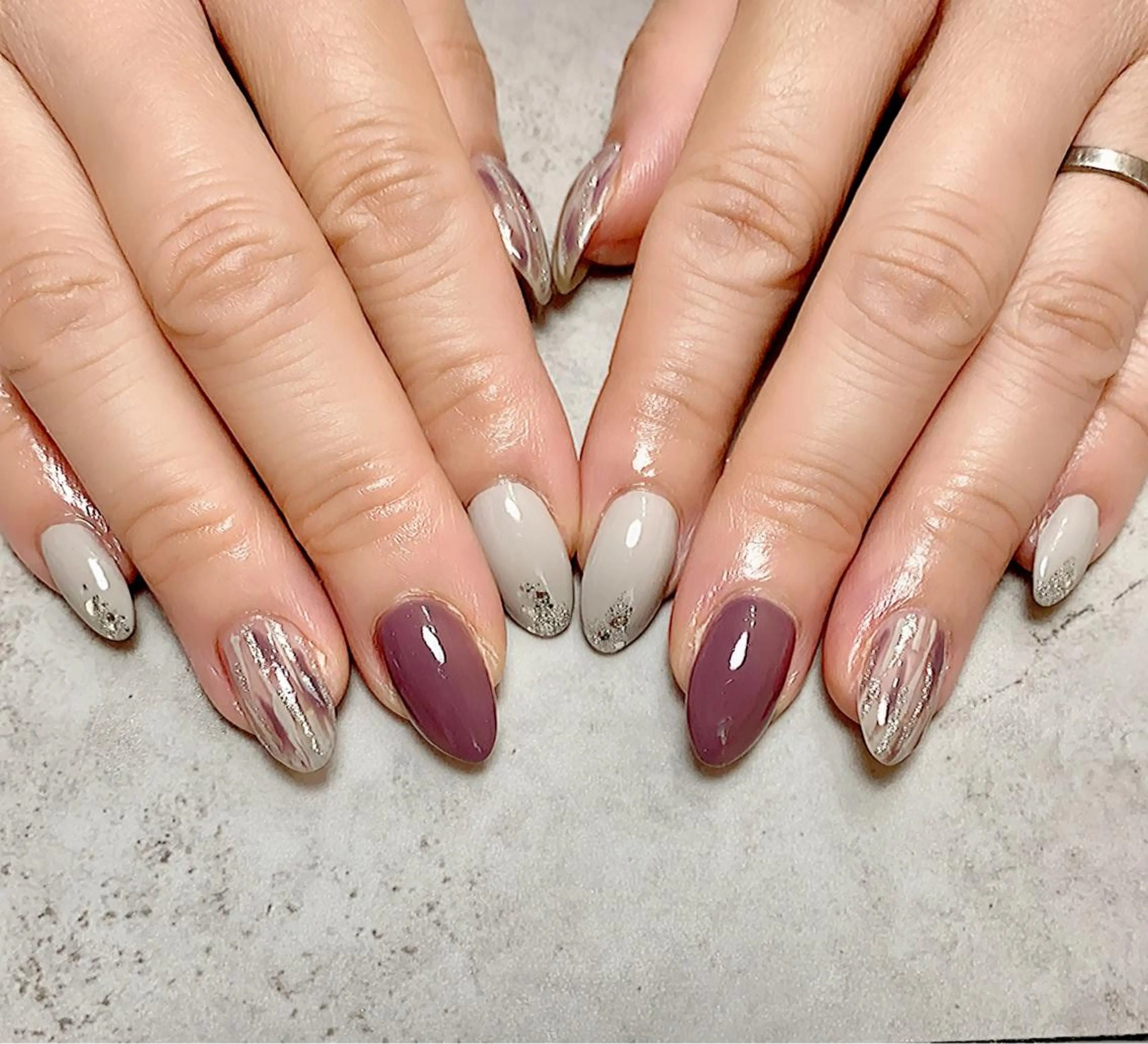 ミディアム パープルカラー cattleya nailのネイルデザイン