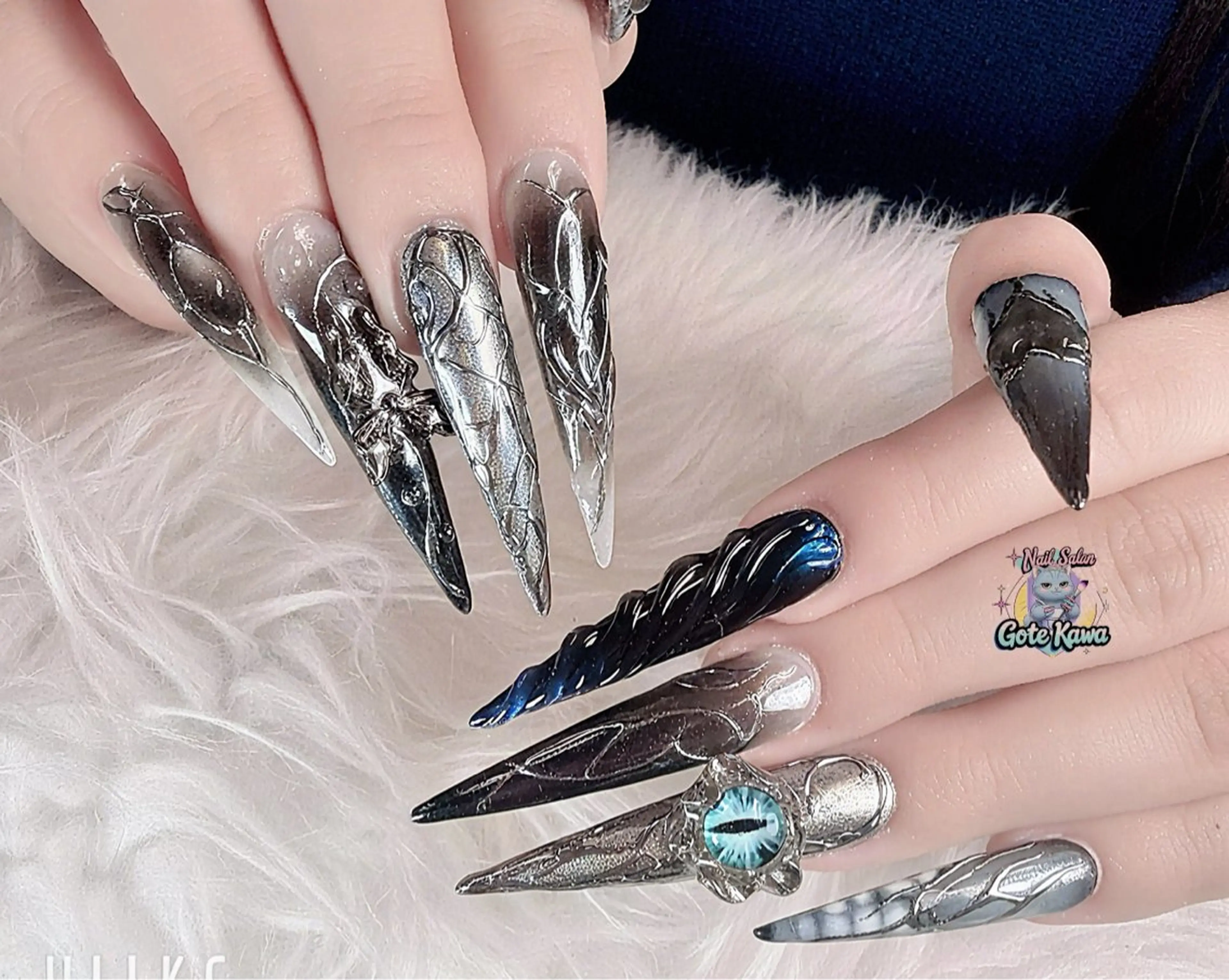 ネイル マグネットネイル ミラーネイル ハンドネイル ハンドケア GOTE KAWA Nail Salon(ゴテかわ)所属・Gote Kawa nail salonのネイルデザイン