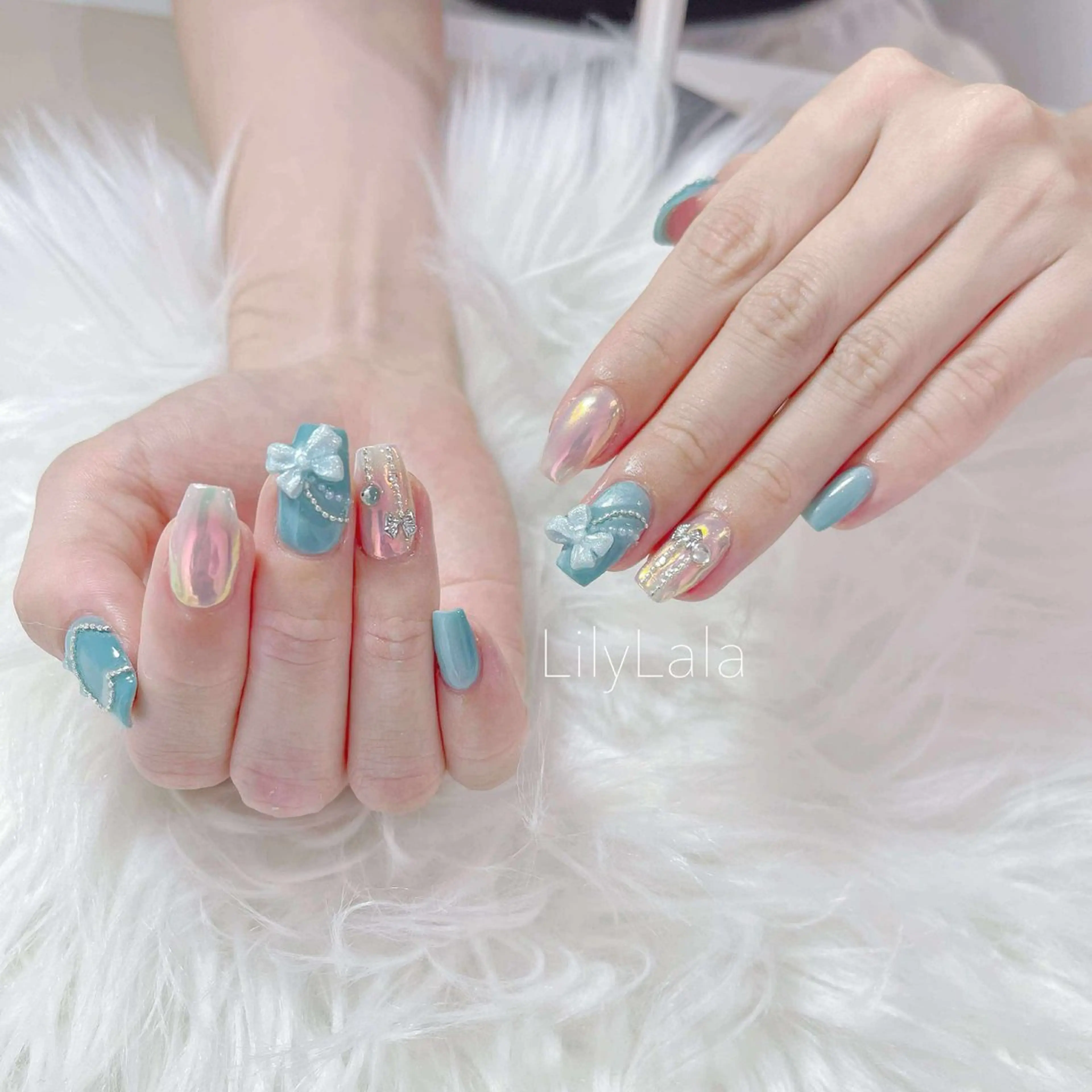 ネイル オーロラネイル クリアネイル フラッシュネイル ジェルネイル グラデーション ハンドネイル LilyLala Nailsalonのネイルデザイン