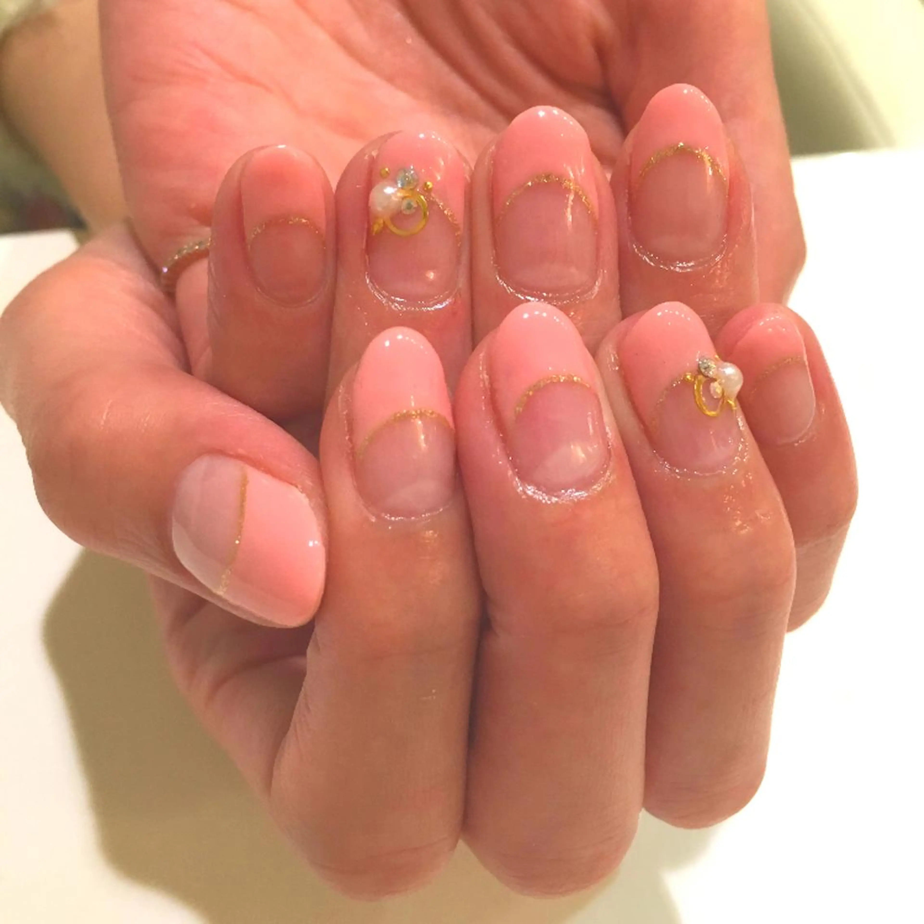 ネイル フレンチネイル オフィスネイル アンドルーチェ スクールの眉毛・アイブロウイメージ