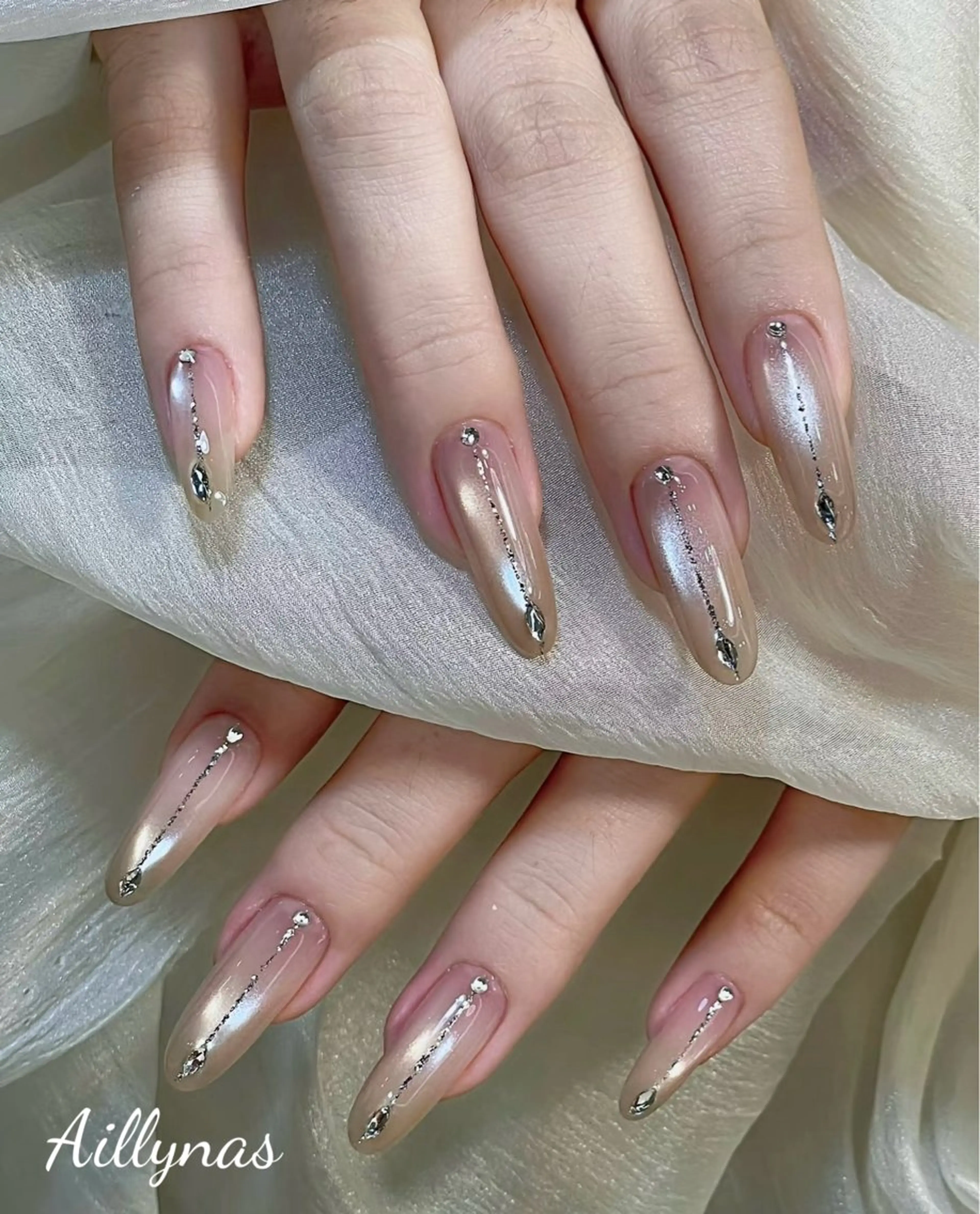 ネイル AILLYNAS nail&eyelash所属・Aillynas ネイリストのネイルデザイン