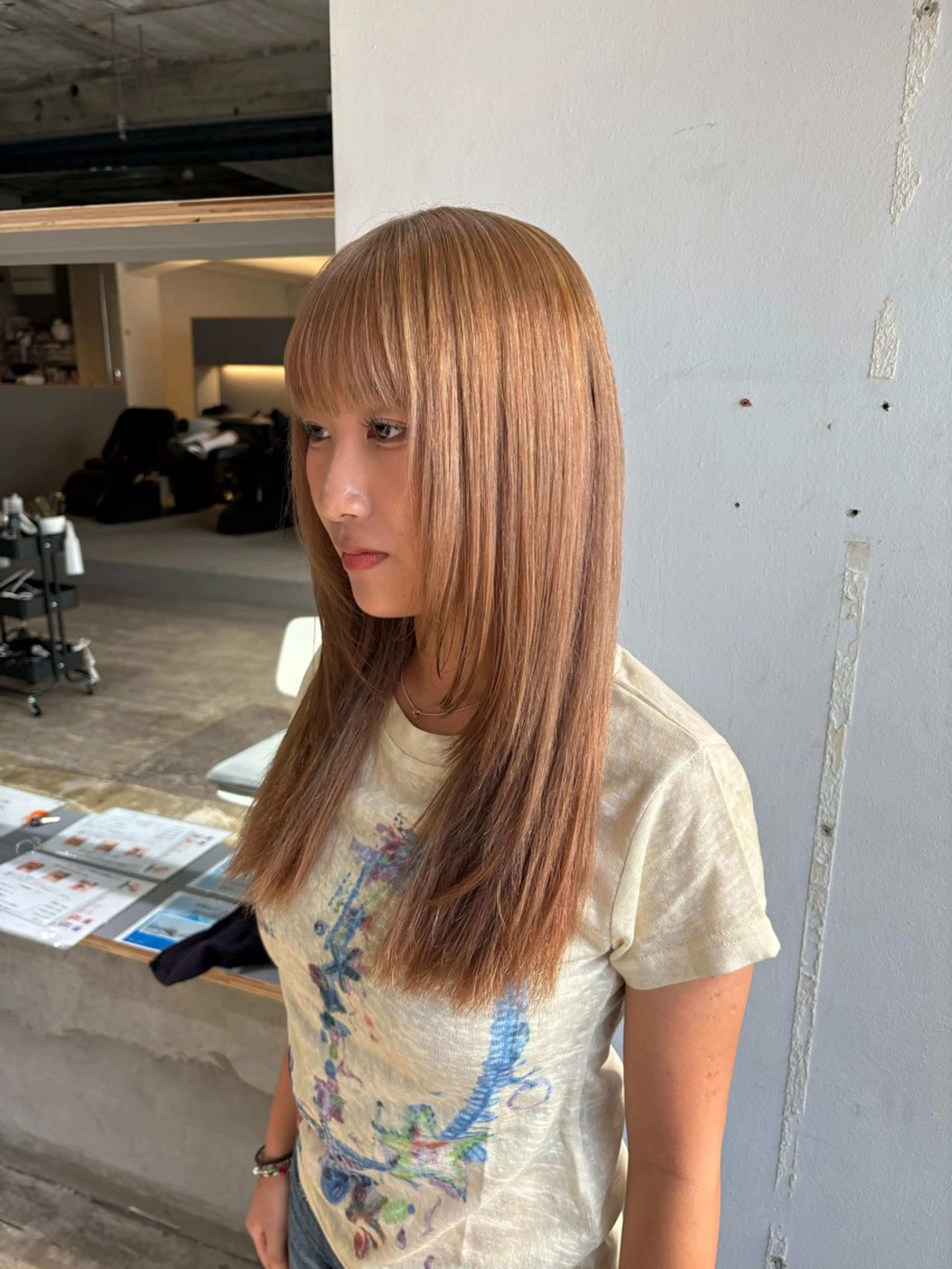 ロング カラー ハイトーンカラー ヘアカラー 玉置 七海のヘアスタイル