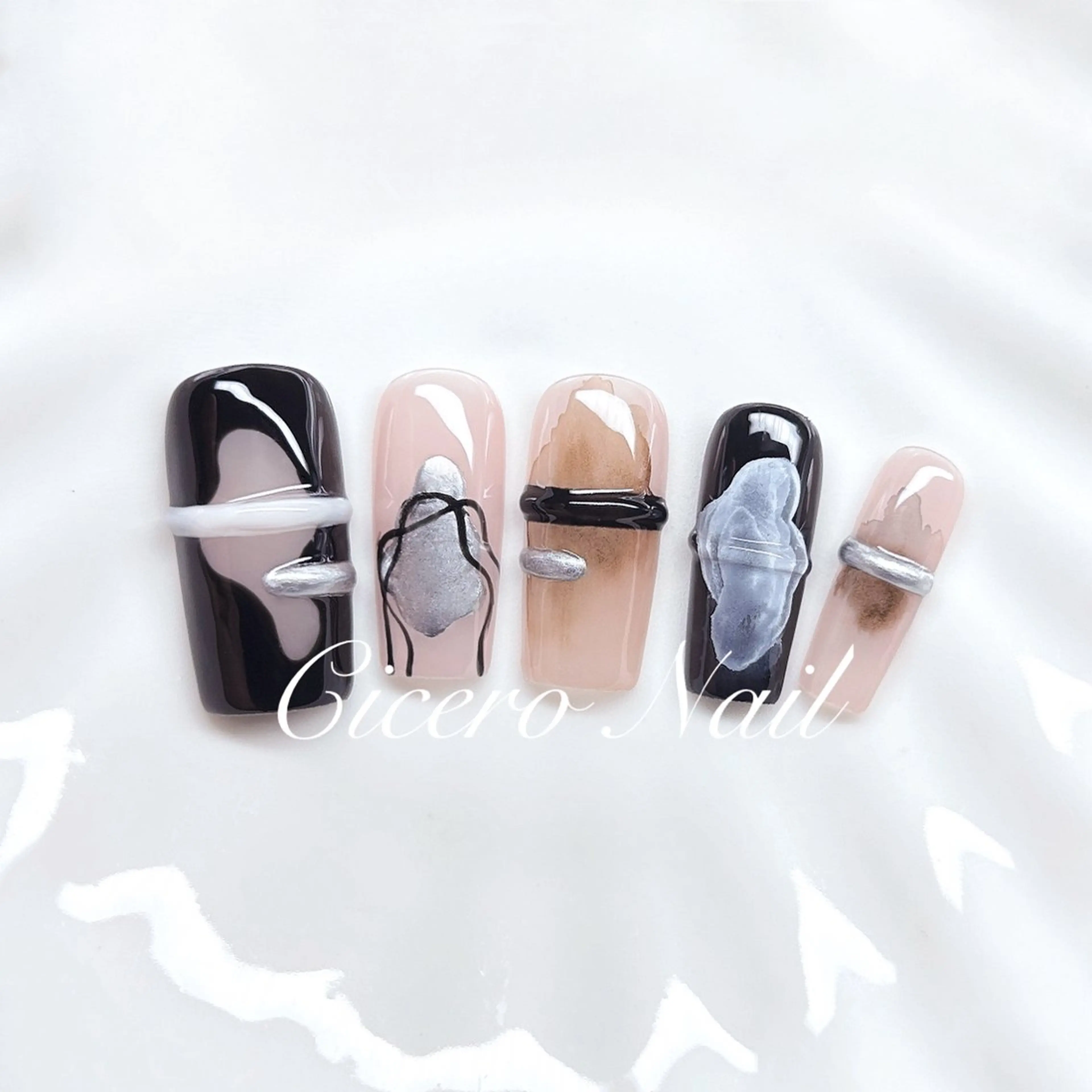 ネイル ミラーネイル Cicero Nailのネイルデザイン