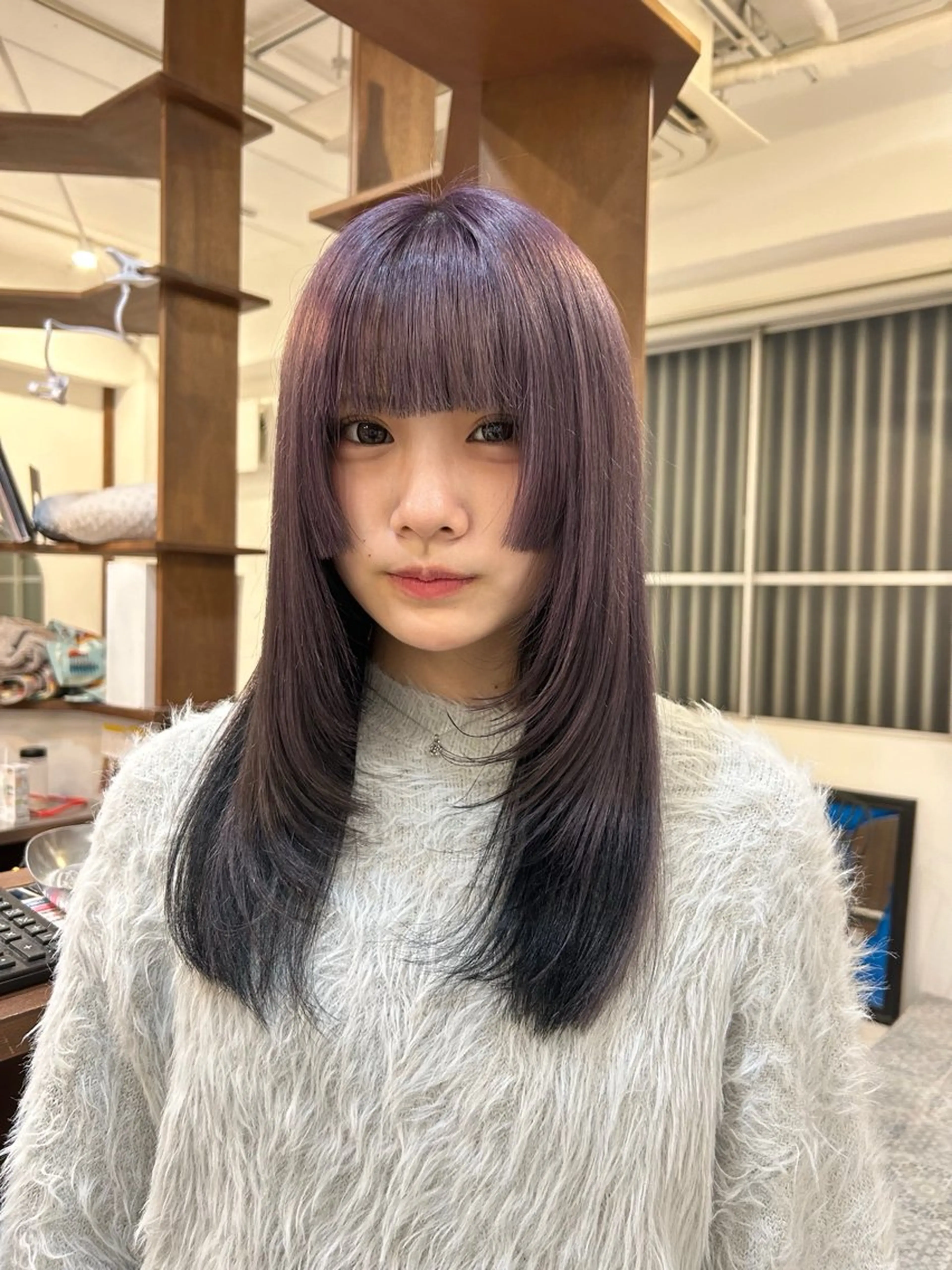 ミディアム 顔まわりレイヤー 顔周りカット 姫カット レイヤーカット 透明感カラー🪽 mioのヘアスタイル