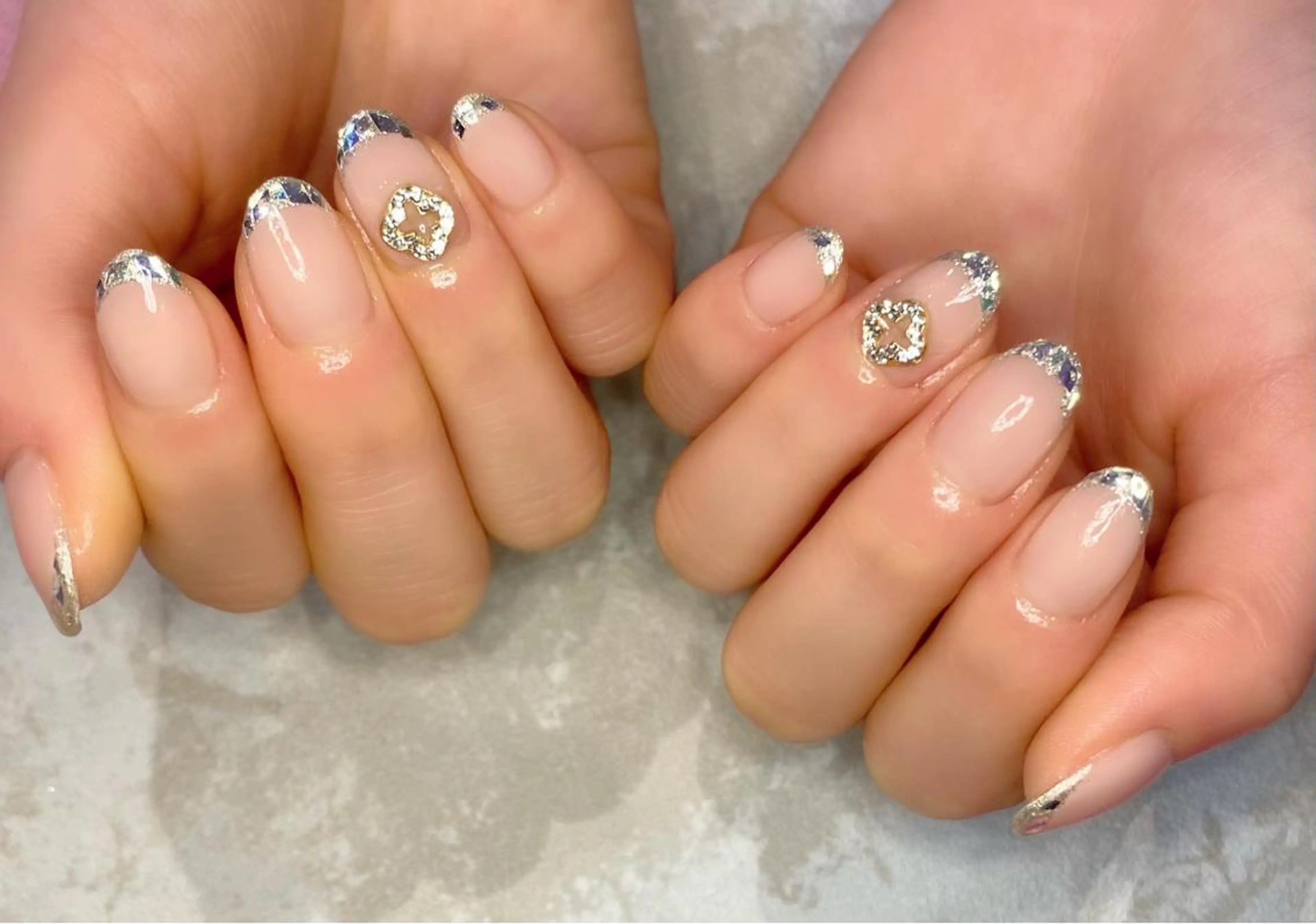 ネイル フレンチネイル ガラスフレンチ ハンドネイル Lino+ ネイル&よもぎ蒸しのネイルデザイン