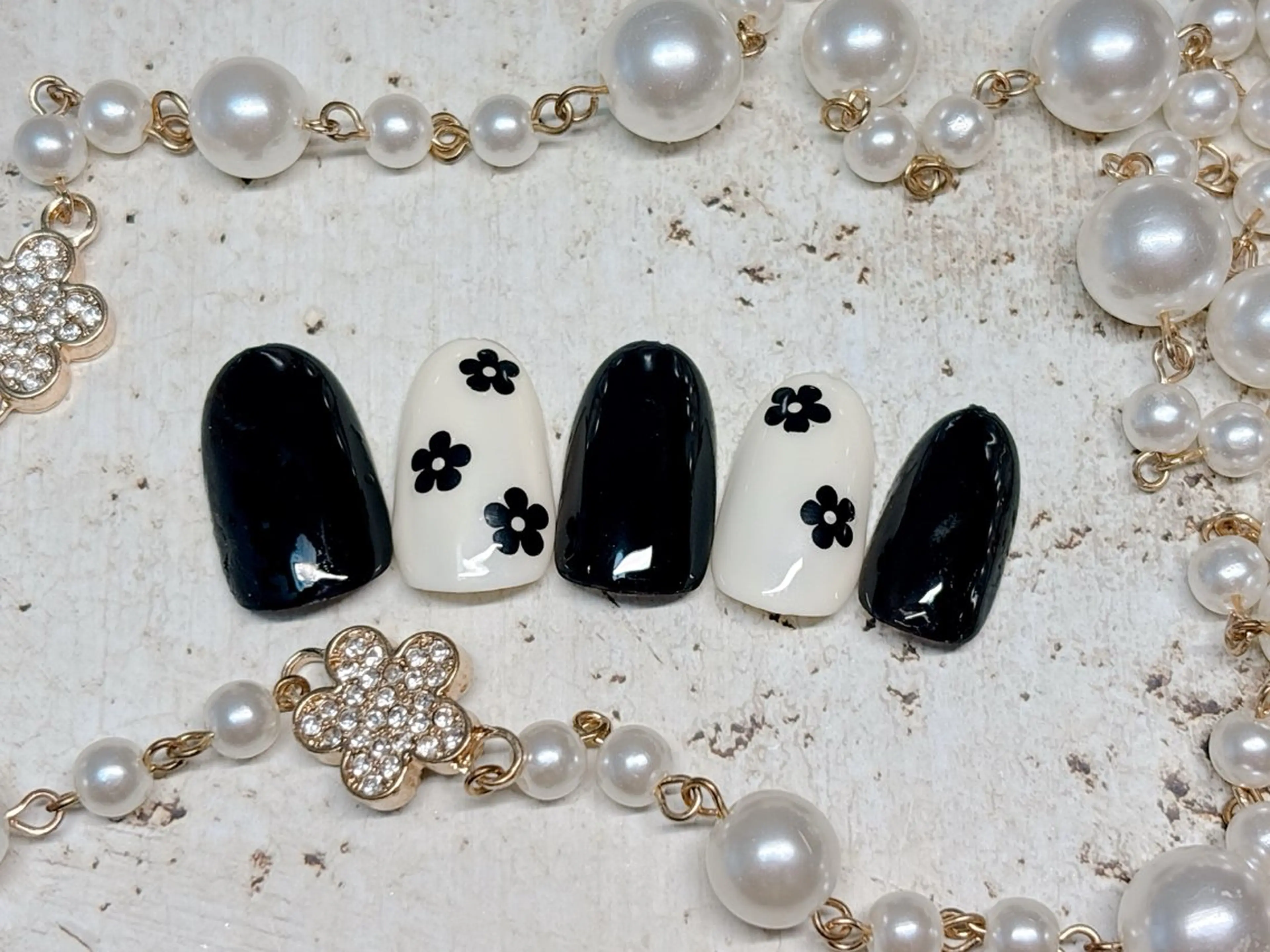 ネイル パッチリオメメ Lianaのネイルデザイン