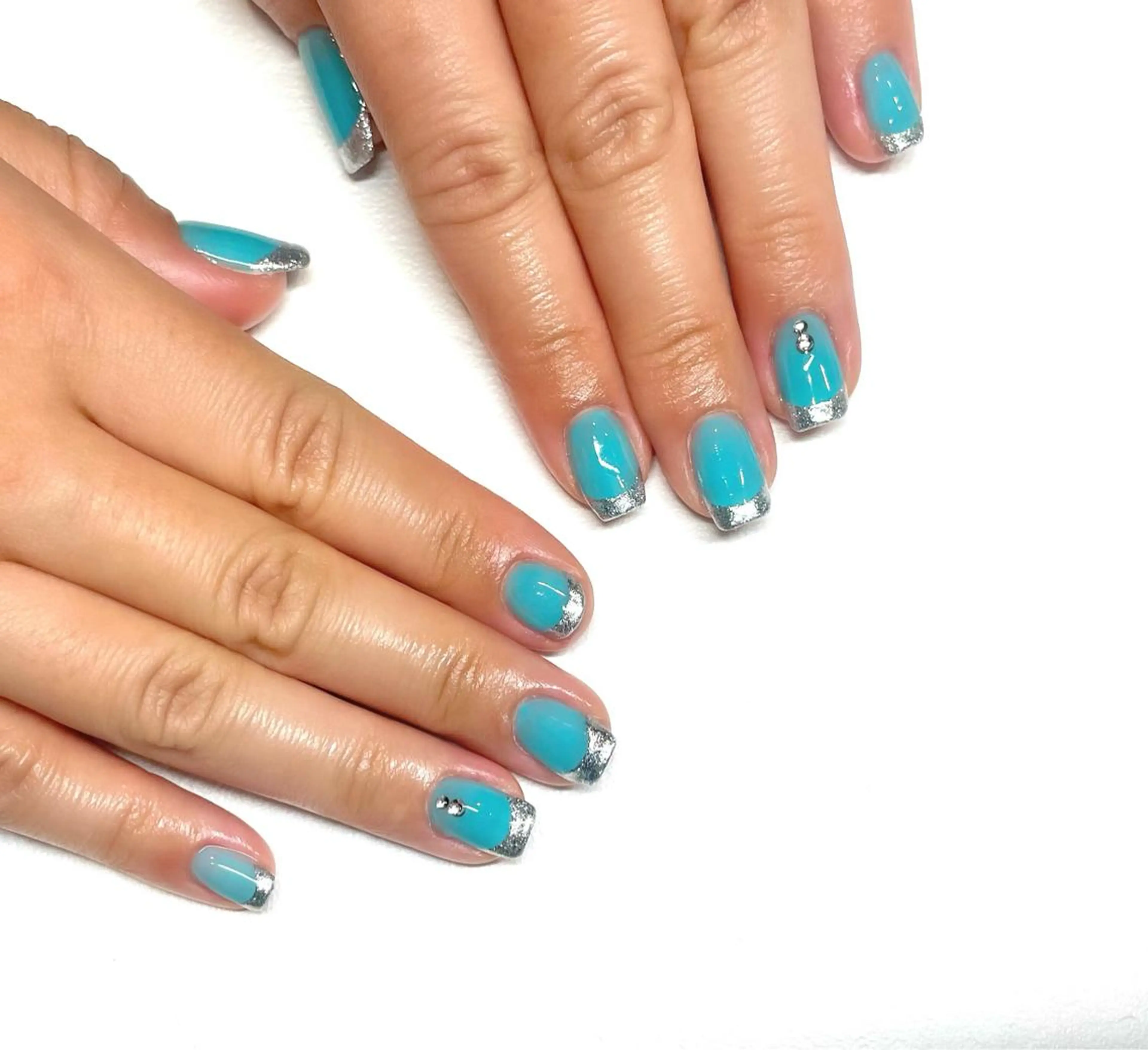 ネイル フレンチネイル ささき れいなのネイルデザイン