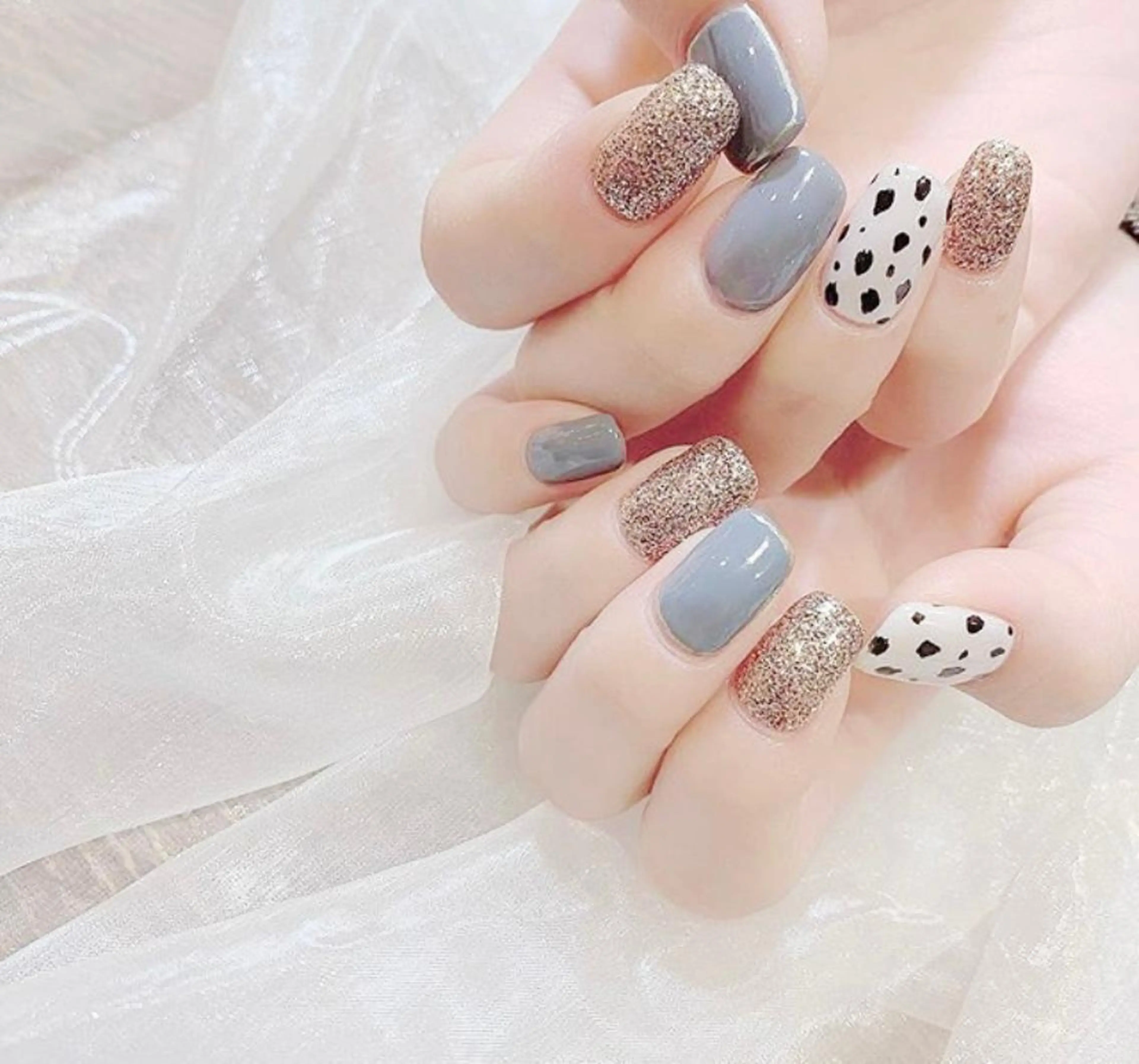 ネイル Ui_Amor (パラジェル)のネイルデザイン