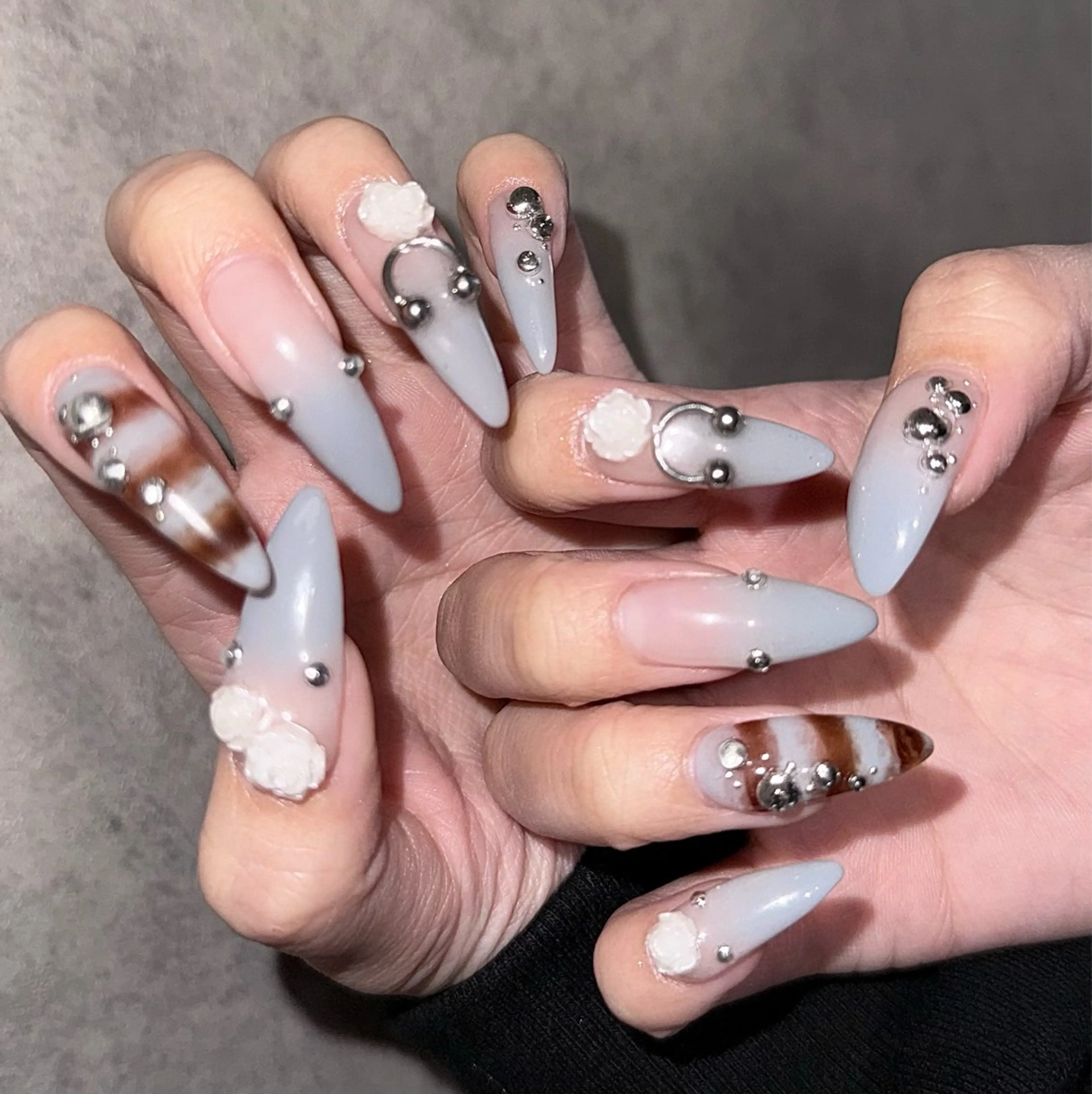 ネイル solu nail所属・碇 千波のネイルデザイン