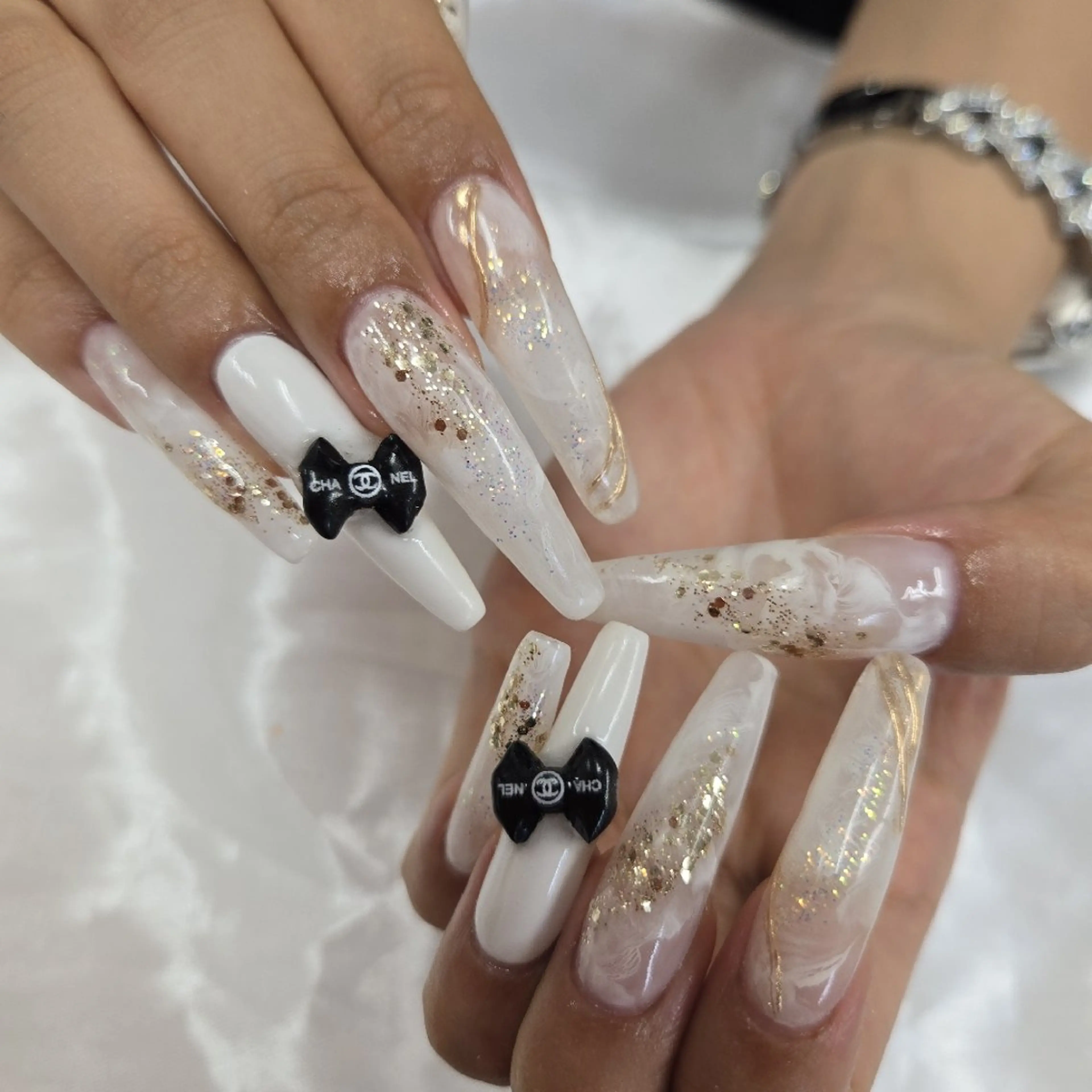 ネイル アートネイル オーロラネイル チークネイル ジェルネイル グラデーション ハンドネイル 河野ちえ (雑誌掲載サロン)のネイルデザイン