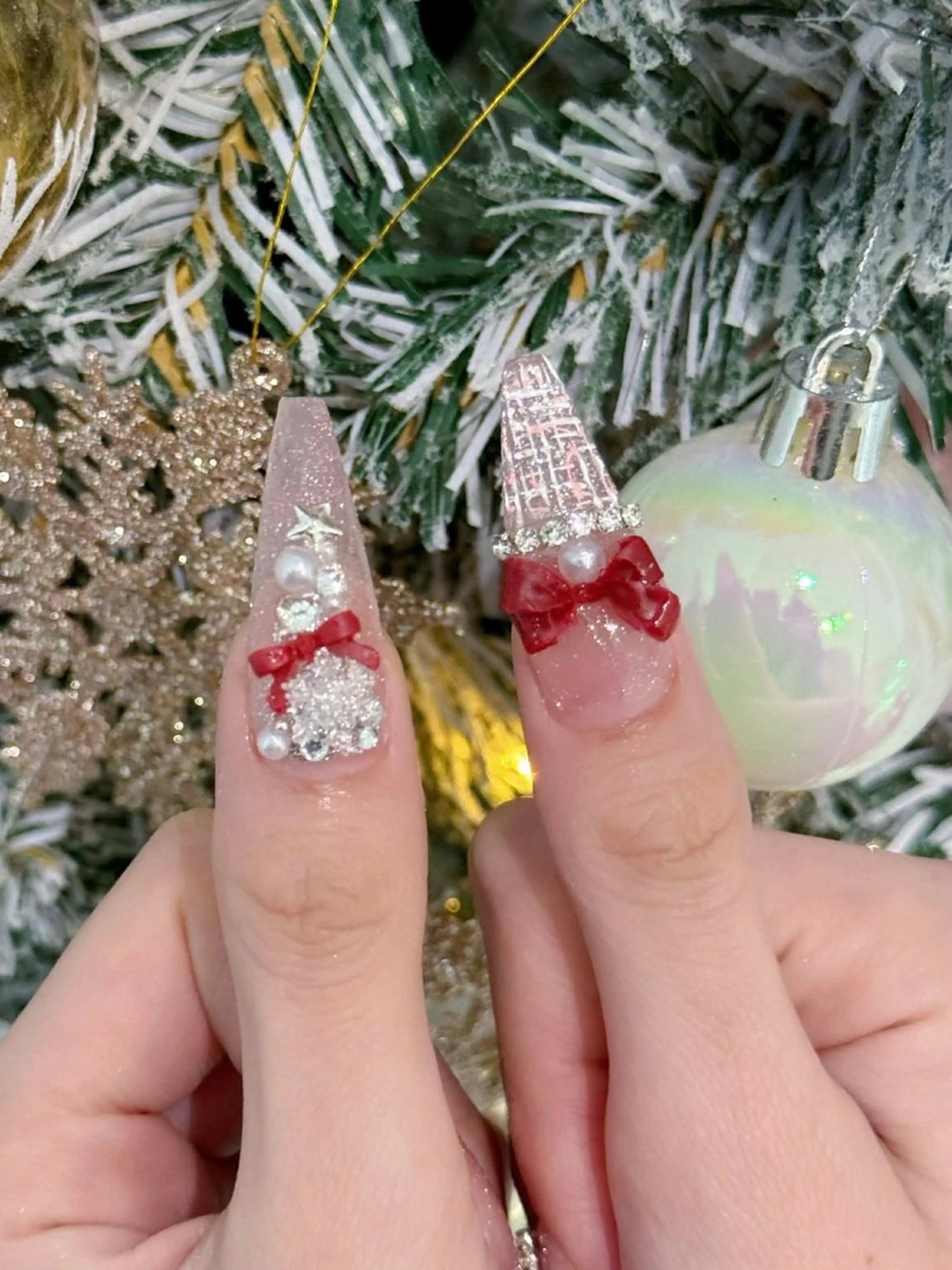 ネイル オーロラネイル ボルドー ブラウン 氷ネイル・うるうるネイル キラキラネイル ハンドネイル Julli NailStudioのネイルデザイン