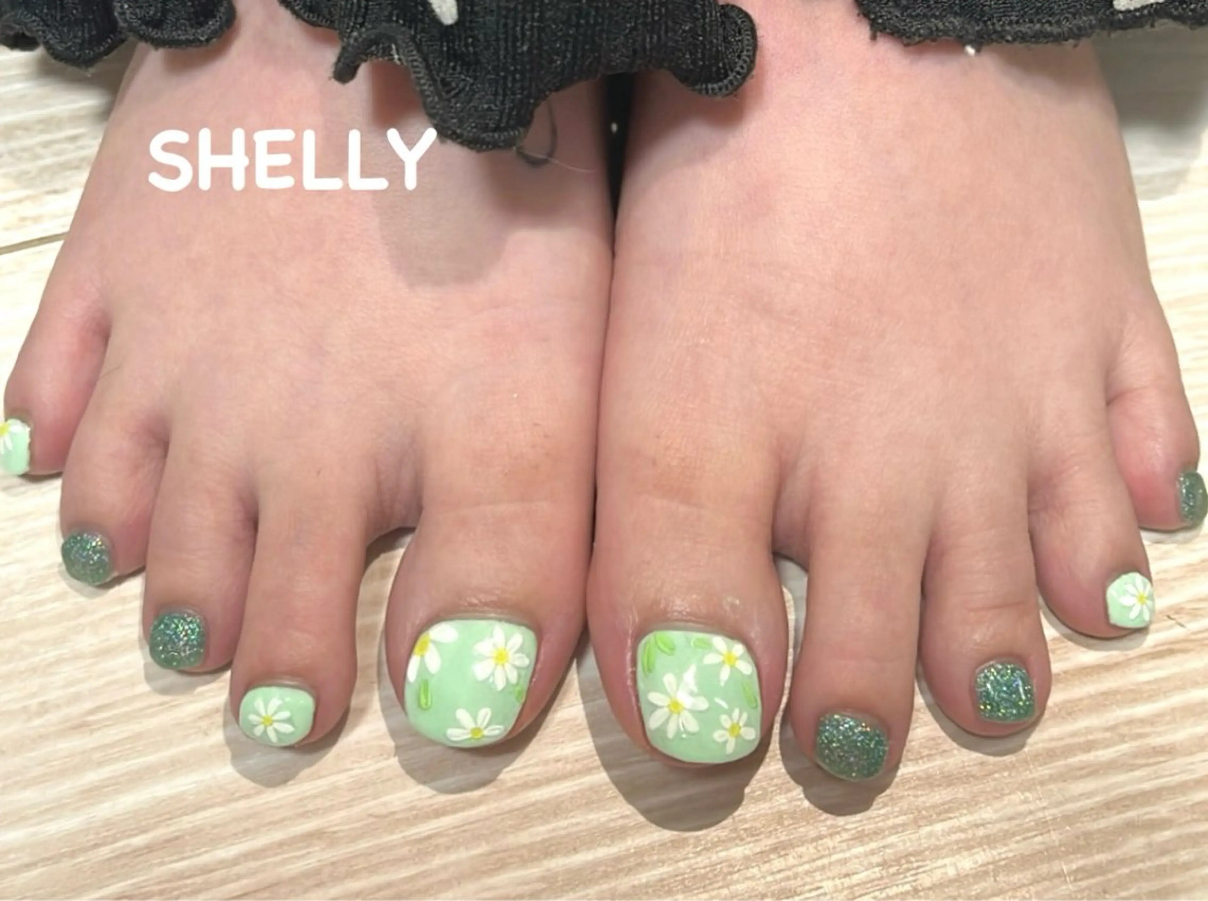 ネイル アートネイル フットネイル 翁長 結唯のマツエク・マツパデザイン