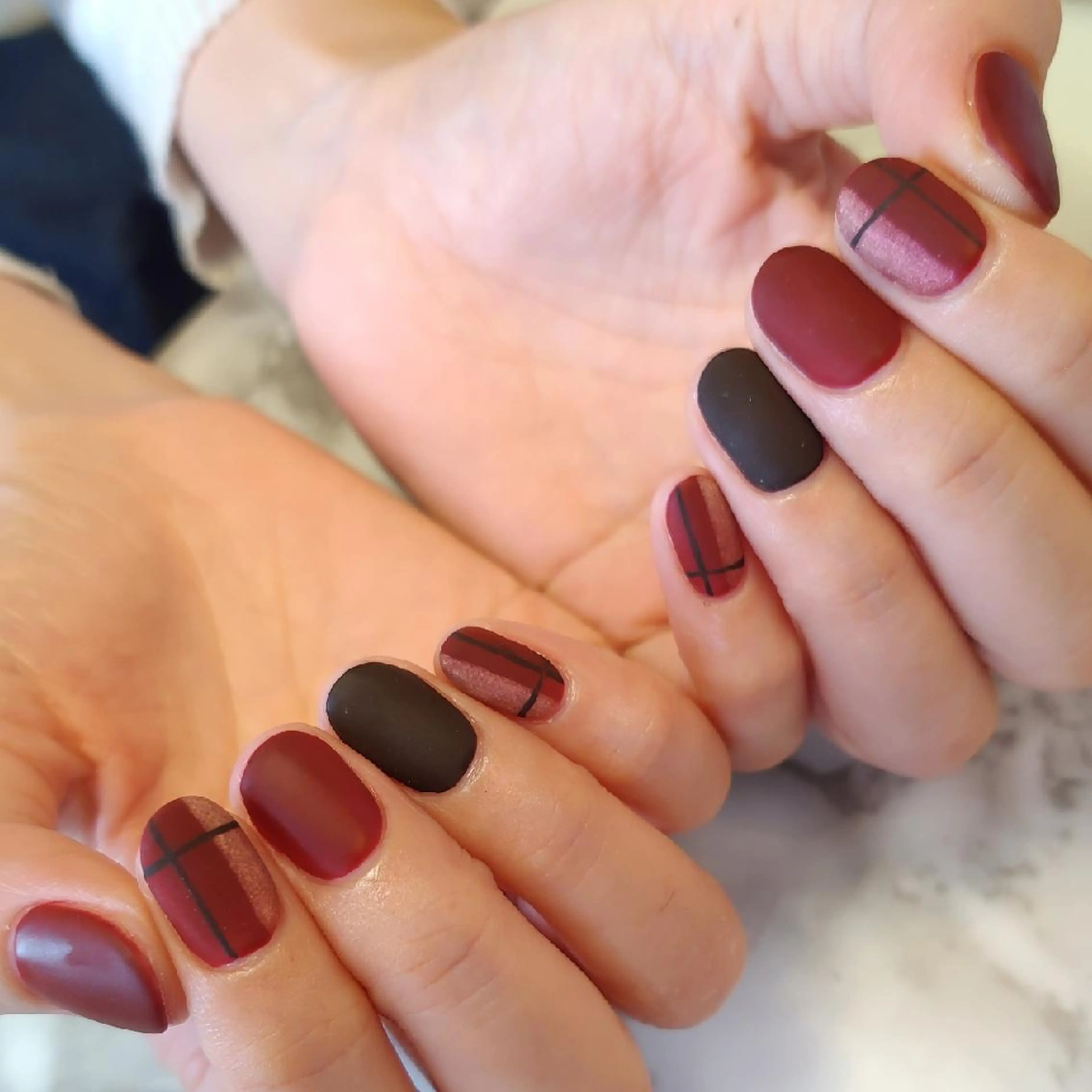 ネイル ジェヌインネイル 河内のネイルデザイン