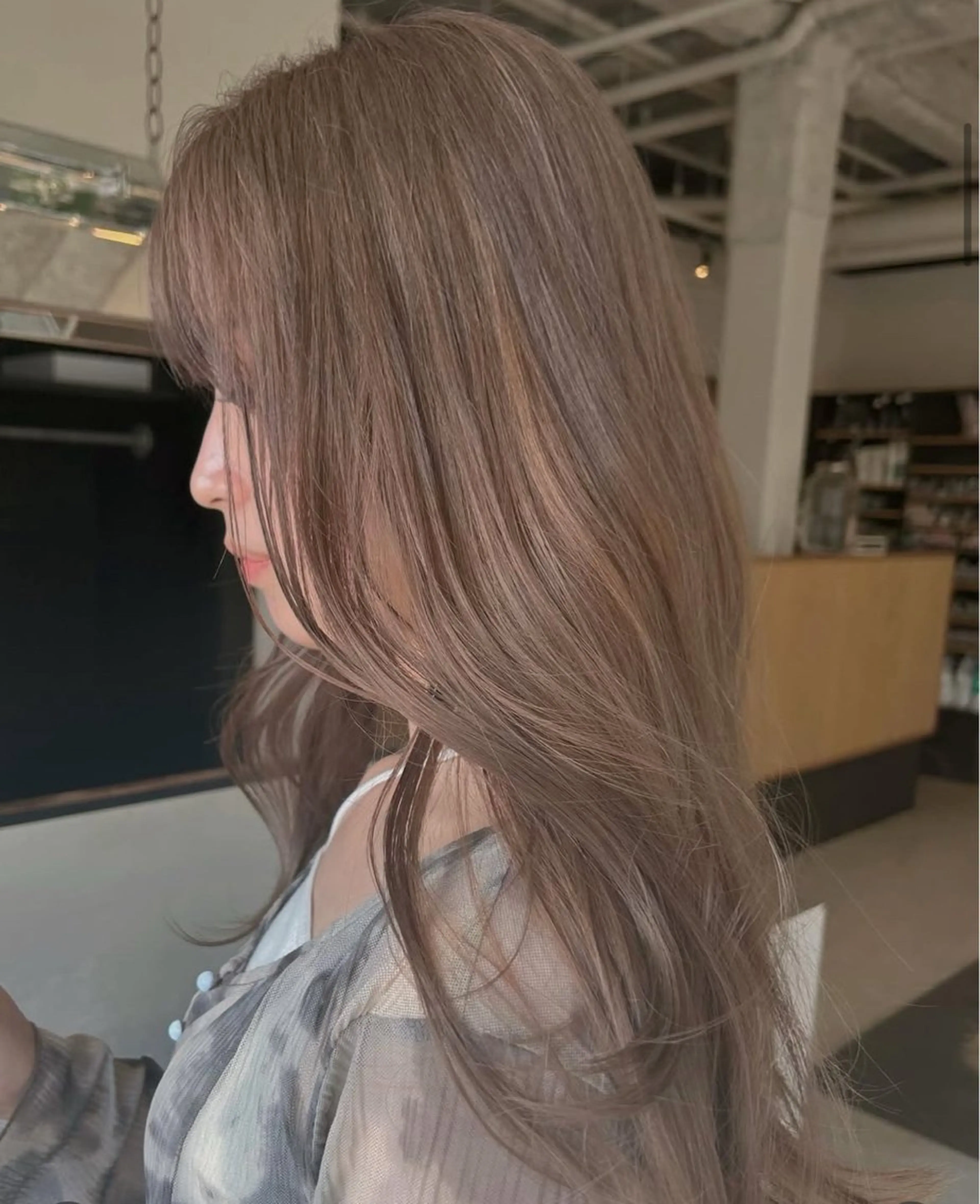 セミロング カラー ブリーチ ヘアカラー guinness所属・★美容柱★ 🔥はると🔥のヘアスタイル