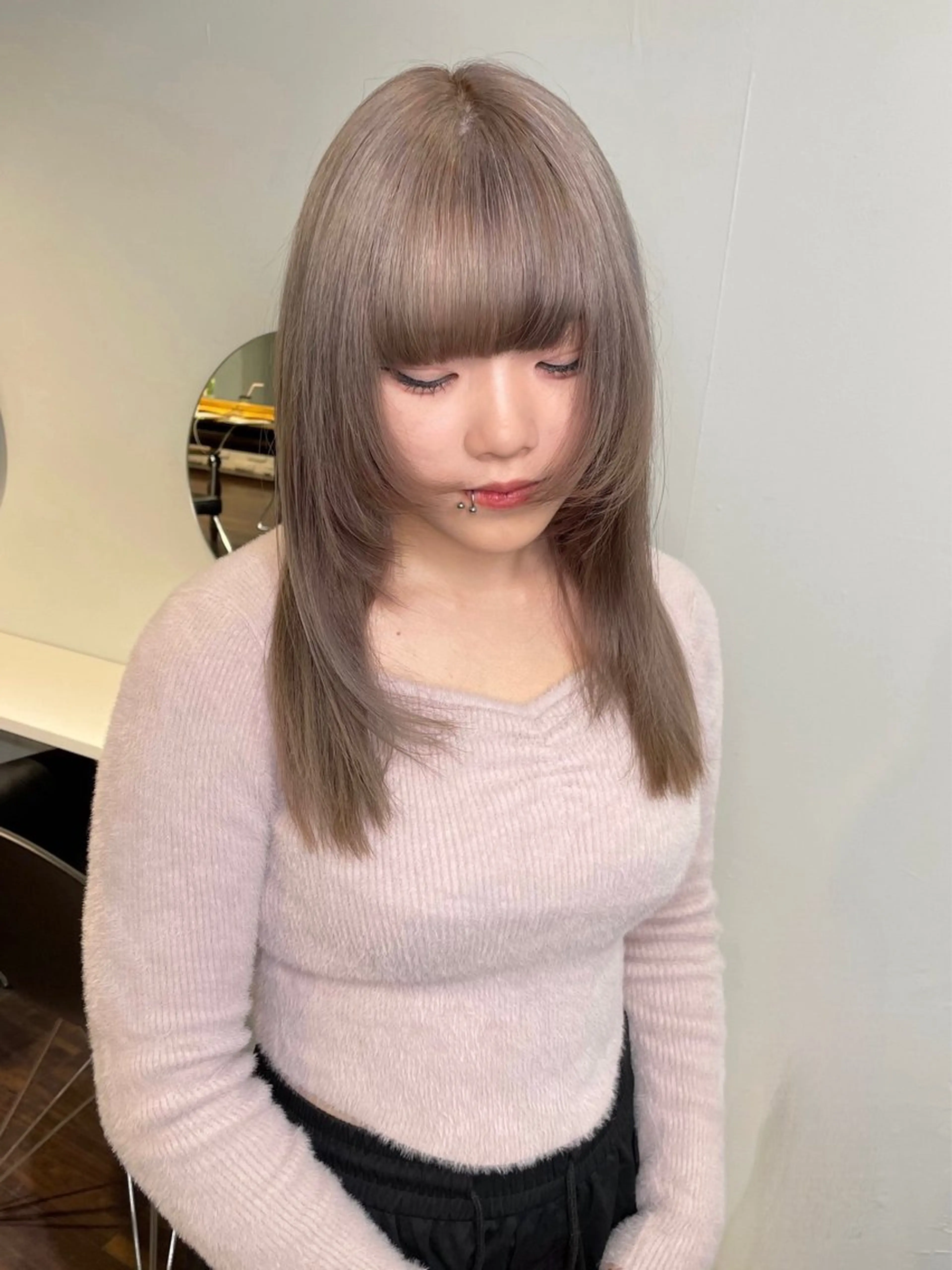 ロング カラー ヘアアレンジ ベージュカラー ブリーチ ブロンド ブロンドベージュ ダブルカラー カット ヘアカラー トリートメント maoブリーチ無し 似合わせカラーのヘアスタイル