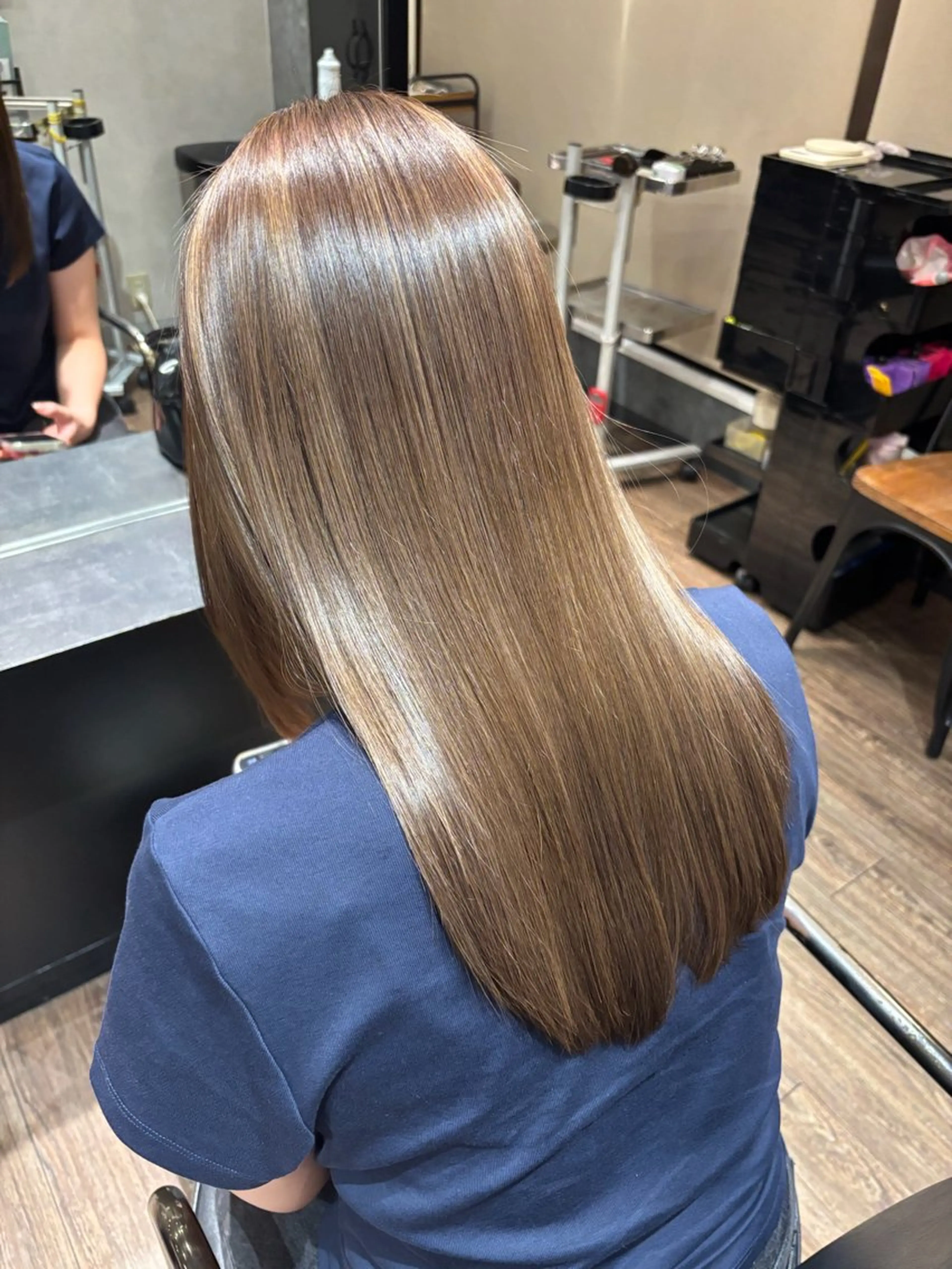 セミロング トリートメント 番場 夏希のヘアスタイル