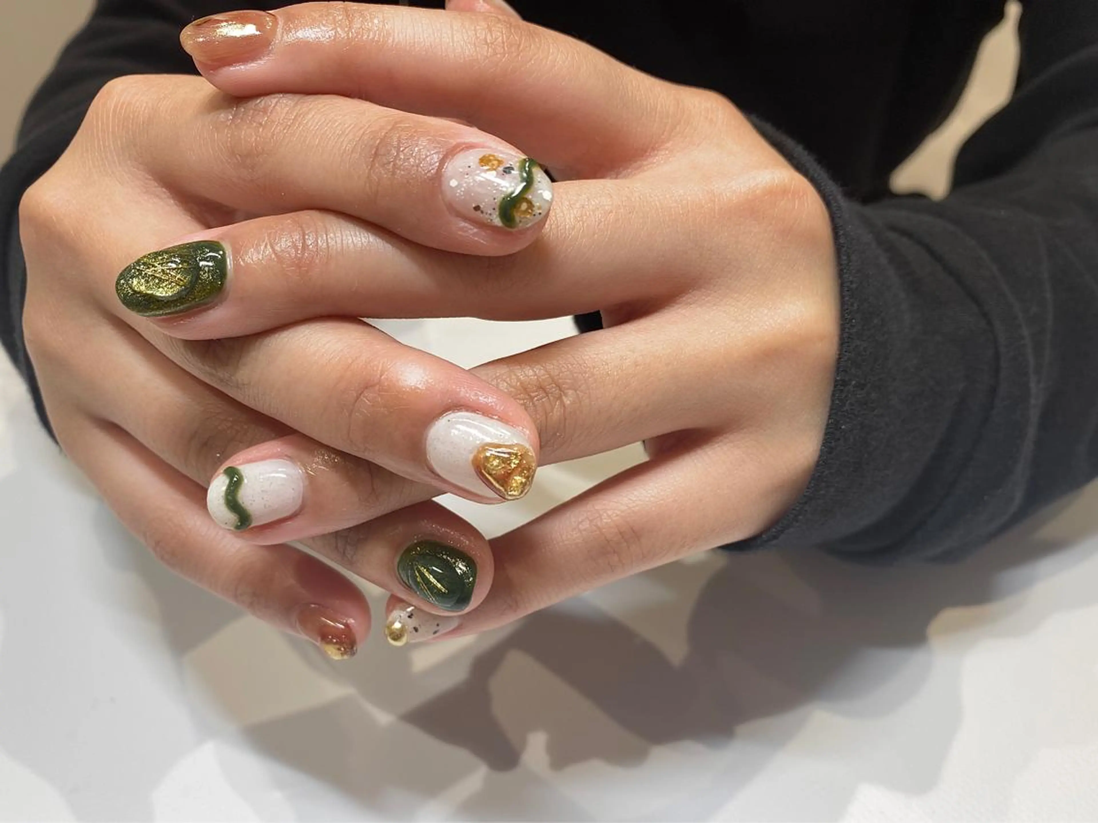 ネイル ハンドネイル NINEnami ニュアンスネイルのネイルデザイン