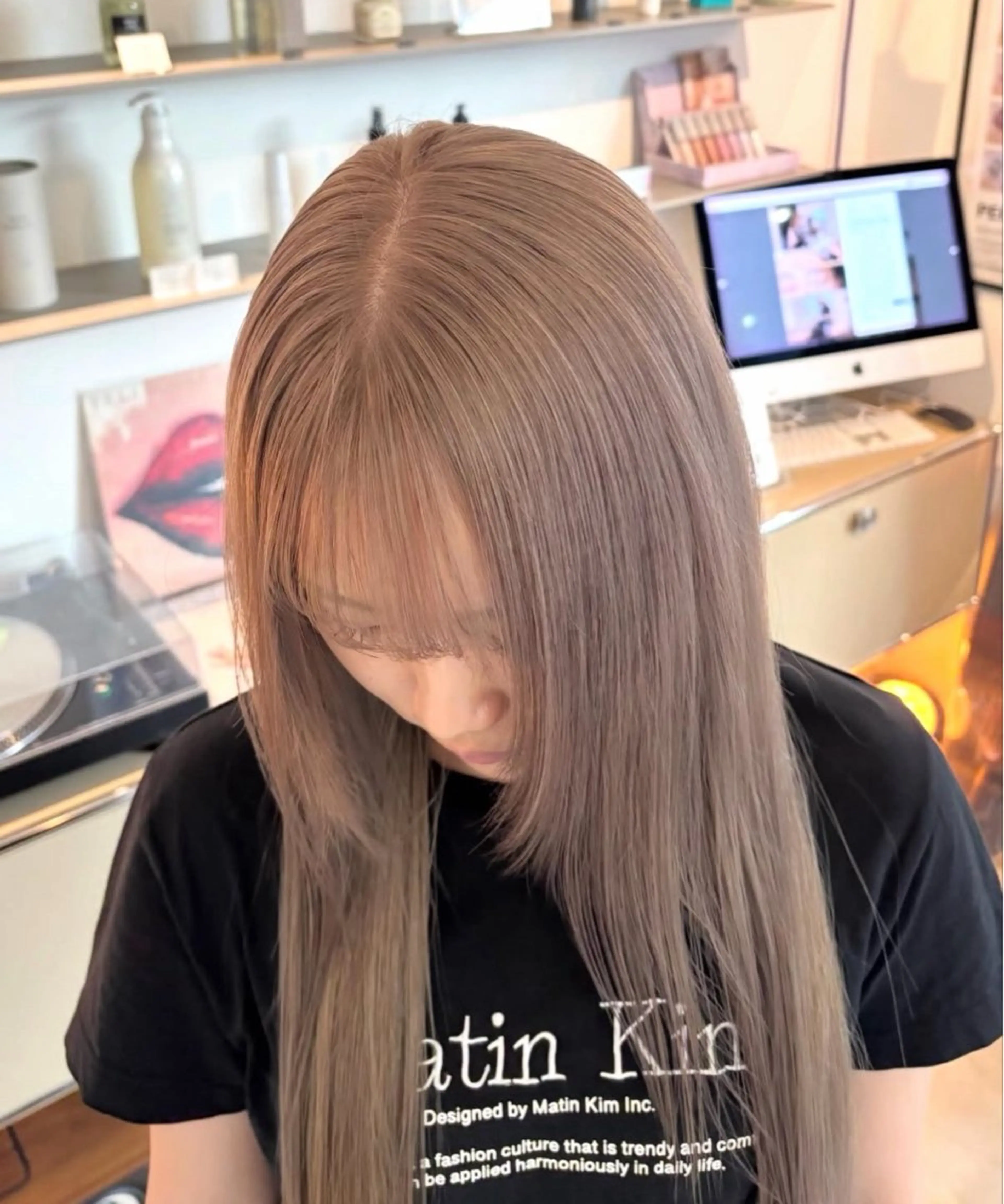 ロング カラー ベージュカラー ブリーチ ヘアカラー Tsukasa/ ハイトーン/寒色のヘアスタイル