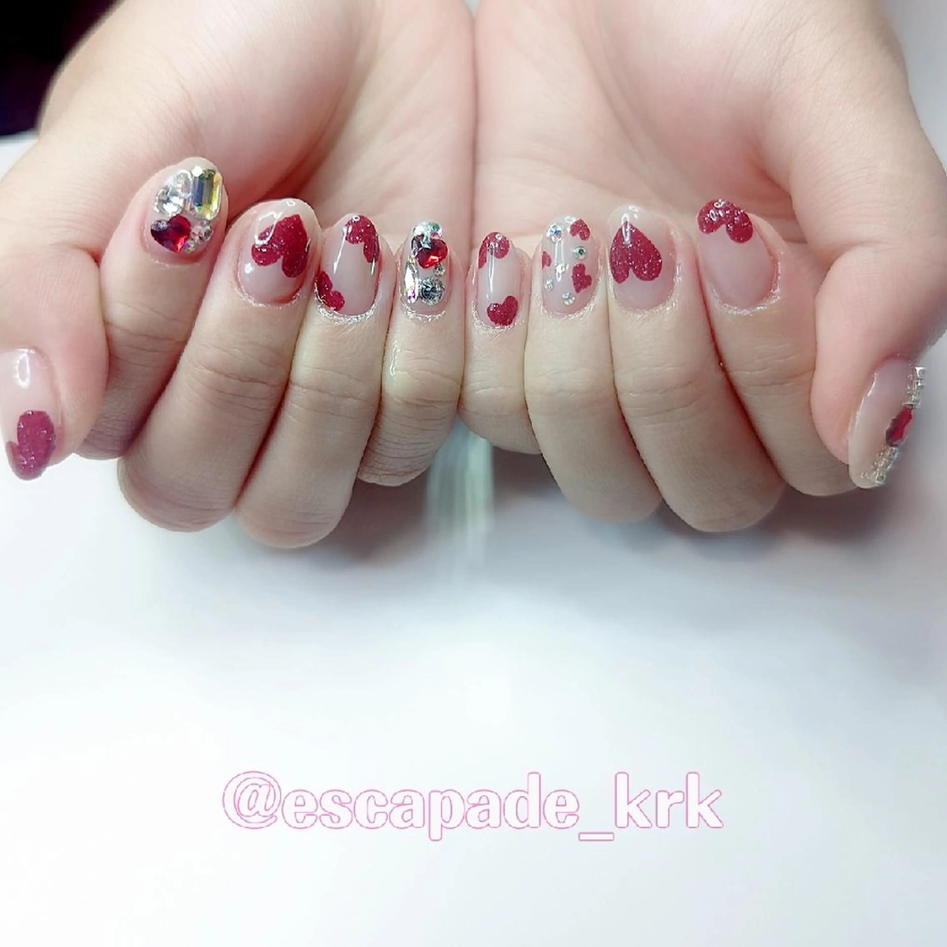 ショート ネイル ハンドネイル クロキ 。のネイルデザイン