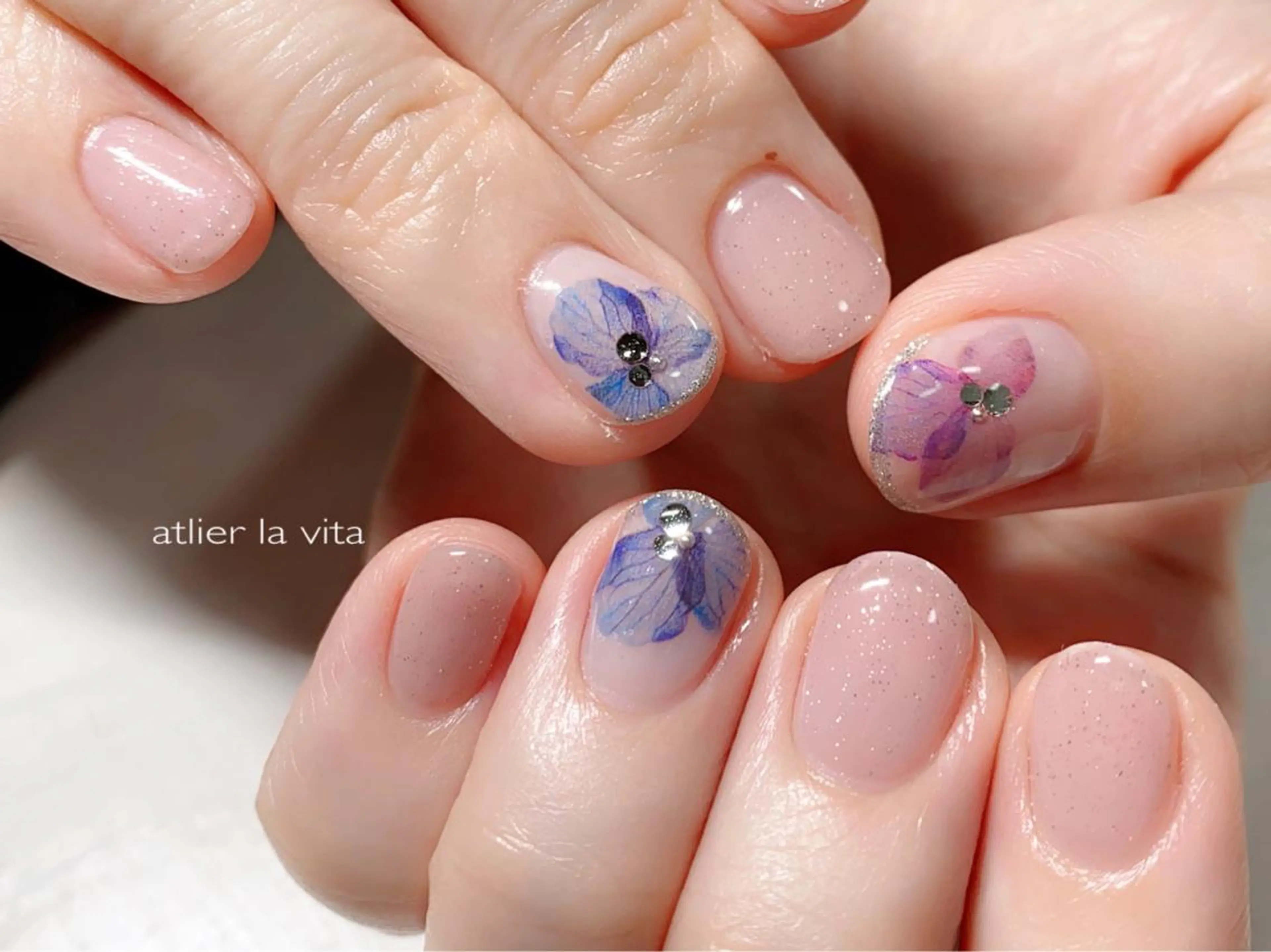 ネイル アートネイル ハンドネイル atelier la vita所属・lavita. mimuraのネイルデザイン