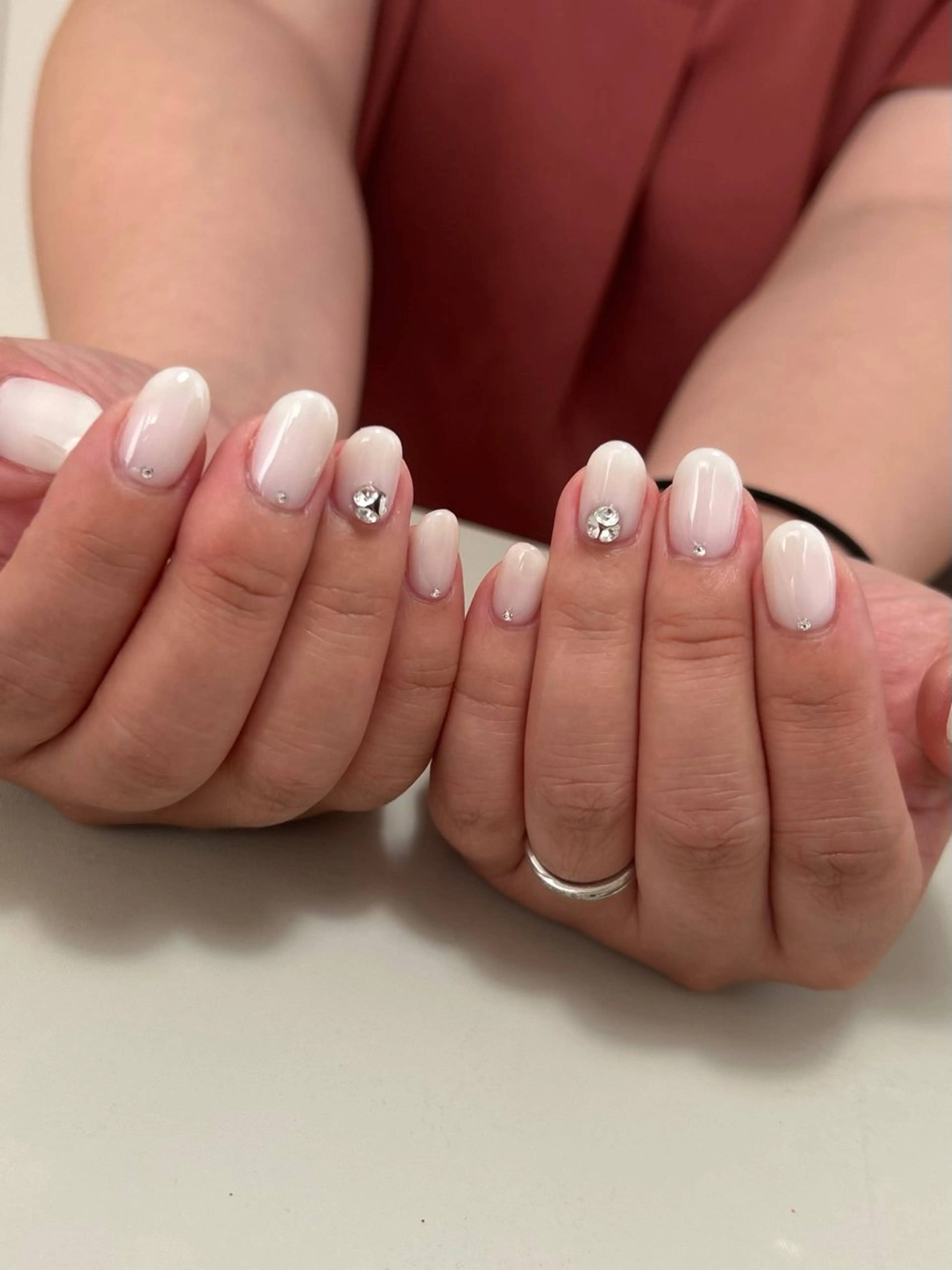 ネイル ワンカラーネイル ストーンネイル ハンドネイル Felice salon所属・Felice 萩原のネイルデザイン